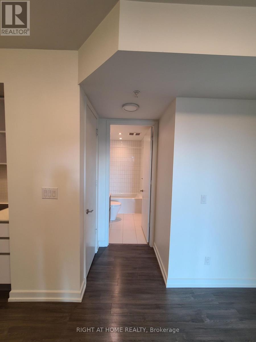 425 - 377 Madison Avenue, Toronto, Ontario  M4V 3E1 - Photo 13 - C12804550