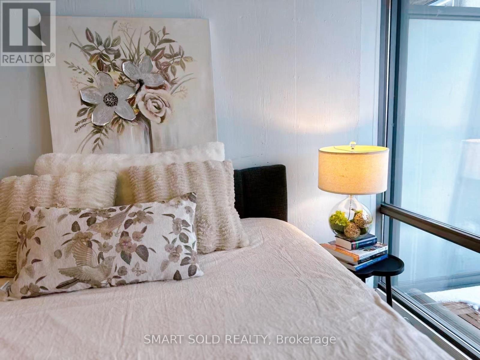 1608 - 22 Wellesley Street E, Toronto, Ontario  M4Y 1G3 - Photo 9 - C12796312