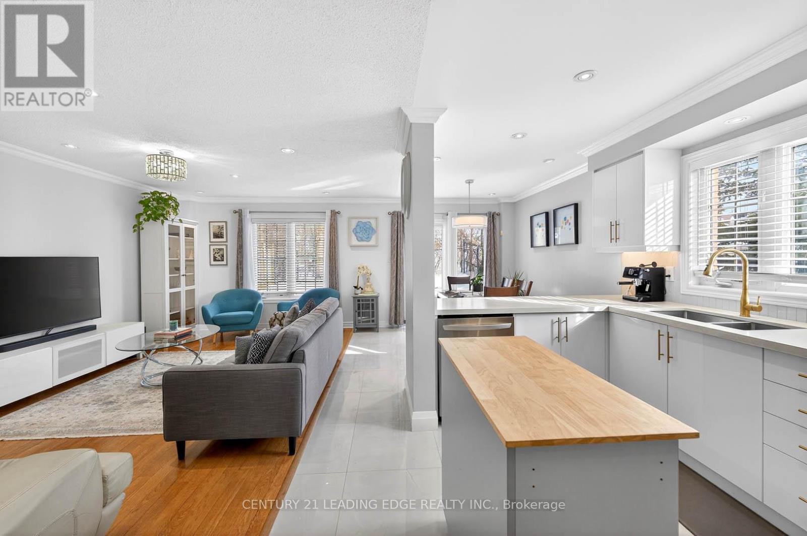 19 Joseph Todd Road, Whitchurch-Stouffville, Ontario  L4A 0H8 - Photo 7 - N12776918