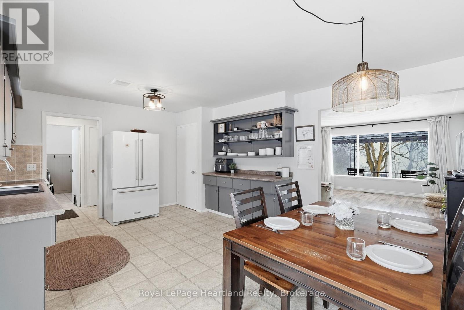 3106 Patrick Street, Howick, Ontario  N0G 1V0 - Photo 10 - X12804580