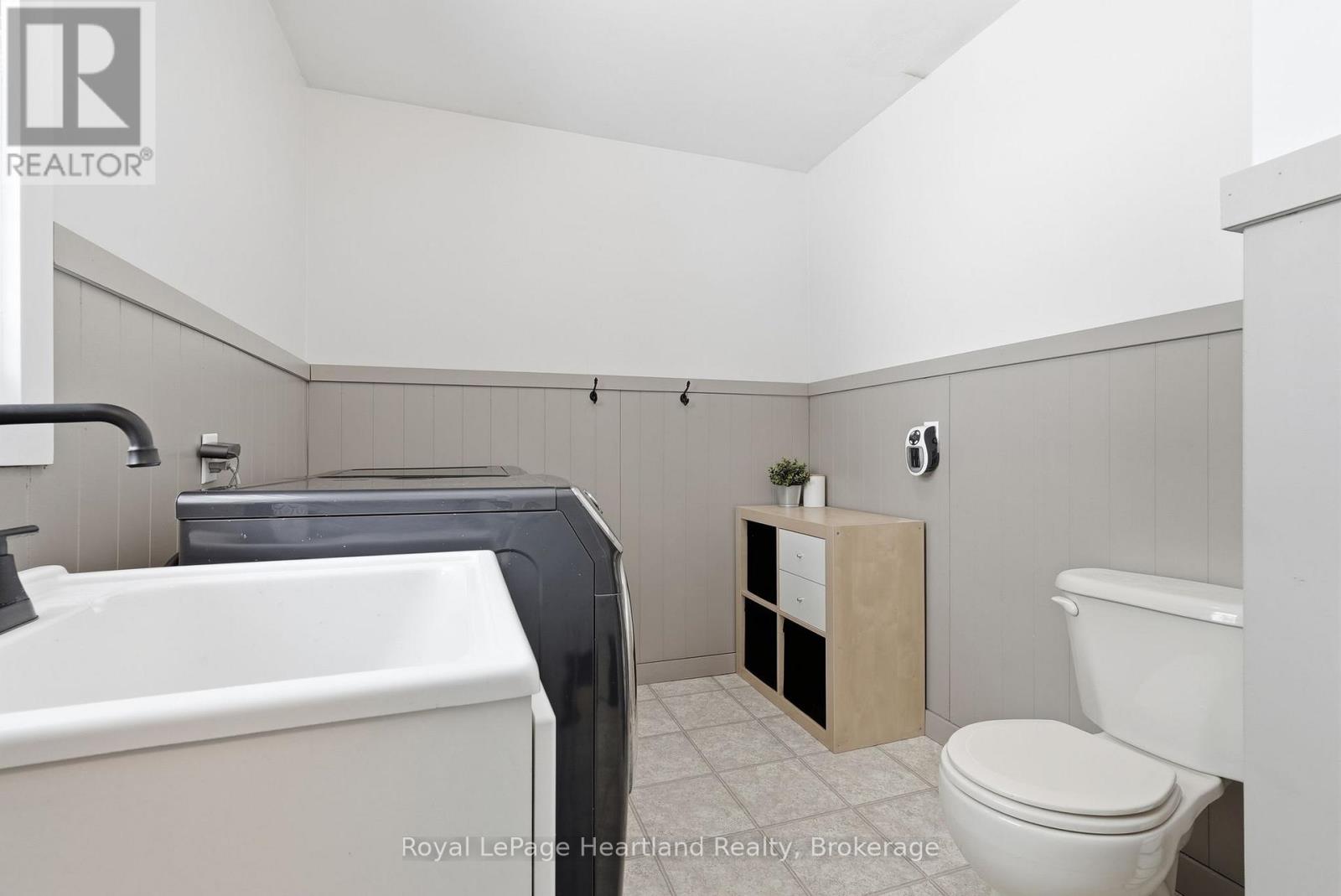 3106 Patrick Street, Howick, Ontario  N0G 1V0 - Photo 11 - X12804580