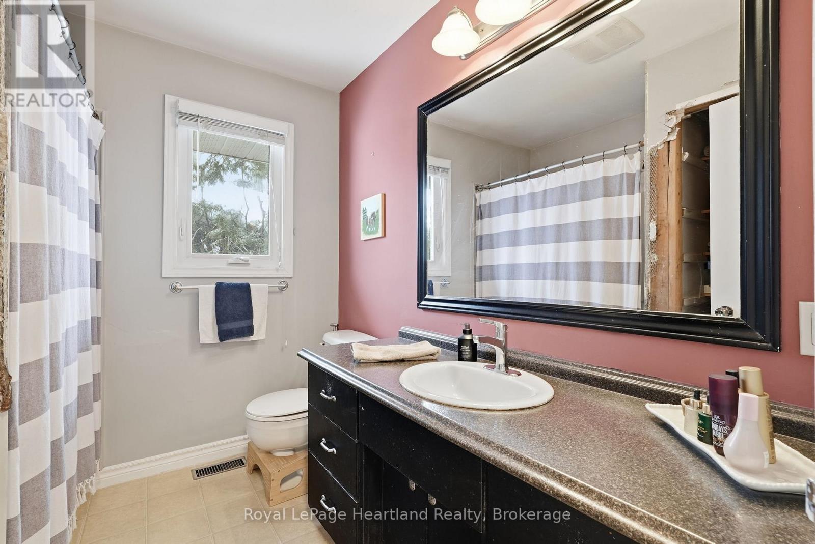 3106 Patrick Street, Howick, Ontario  N0G 1V0 - Photo 16 - X12804580