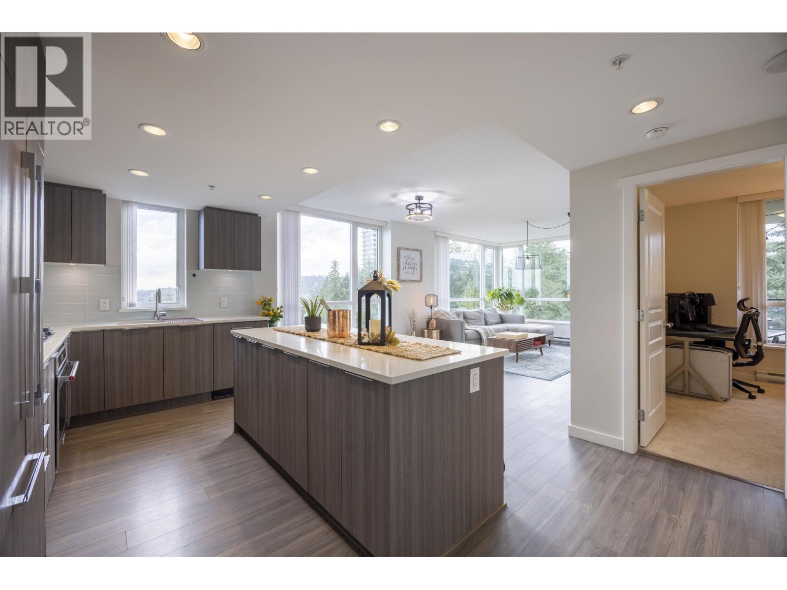 1204 3096 Windsor Gate, Coquitlam, British Columbia  V3B 0P4 - Photo 5 - R3091887