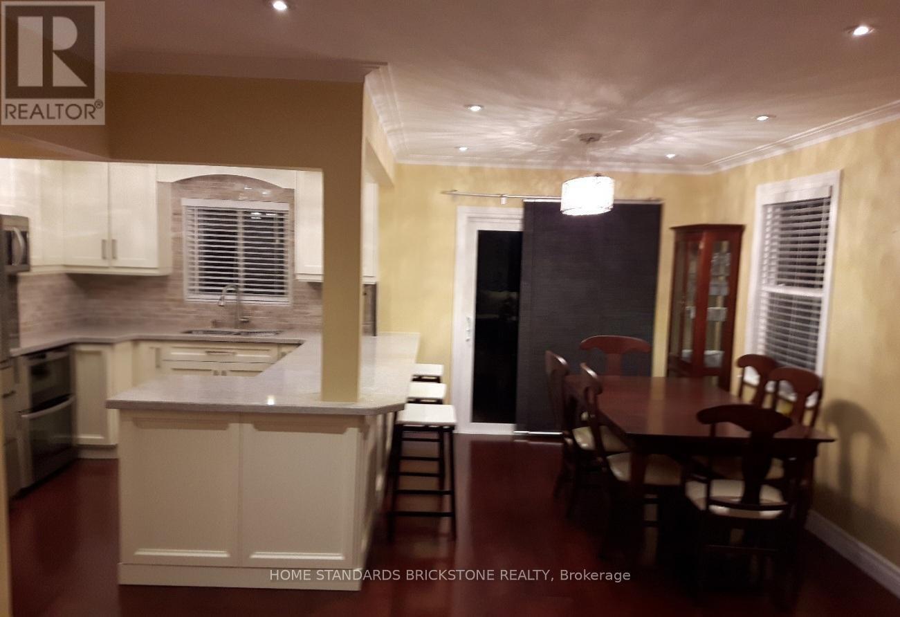 126 Brighton Avenue, Toronto, Ontario  M3H 4C8 - Photo 5 - C12804090