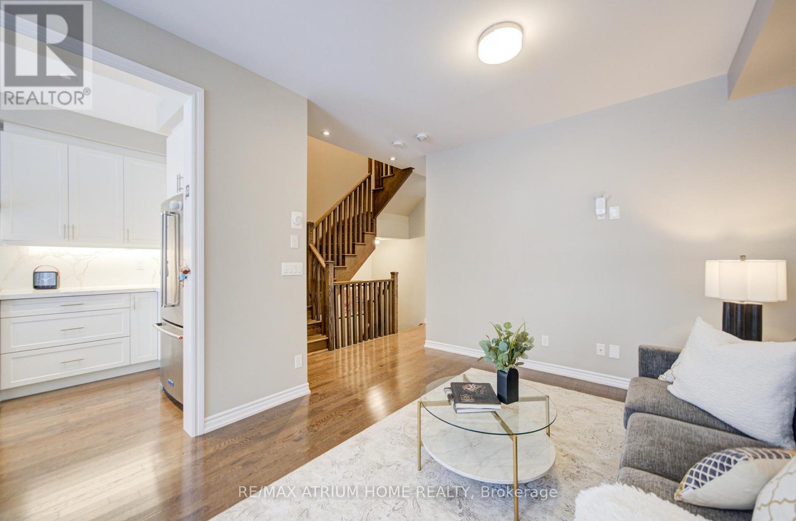 122 Chessington Avenue, East Gwillimbury, Ontario  L9N 0R6 - Photo 10 - N12804562