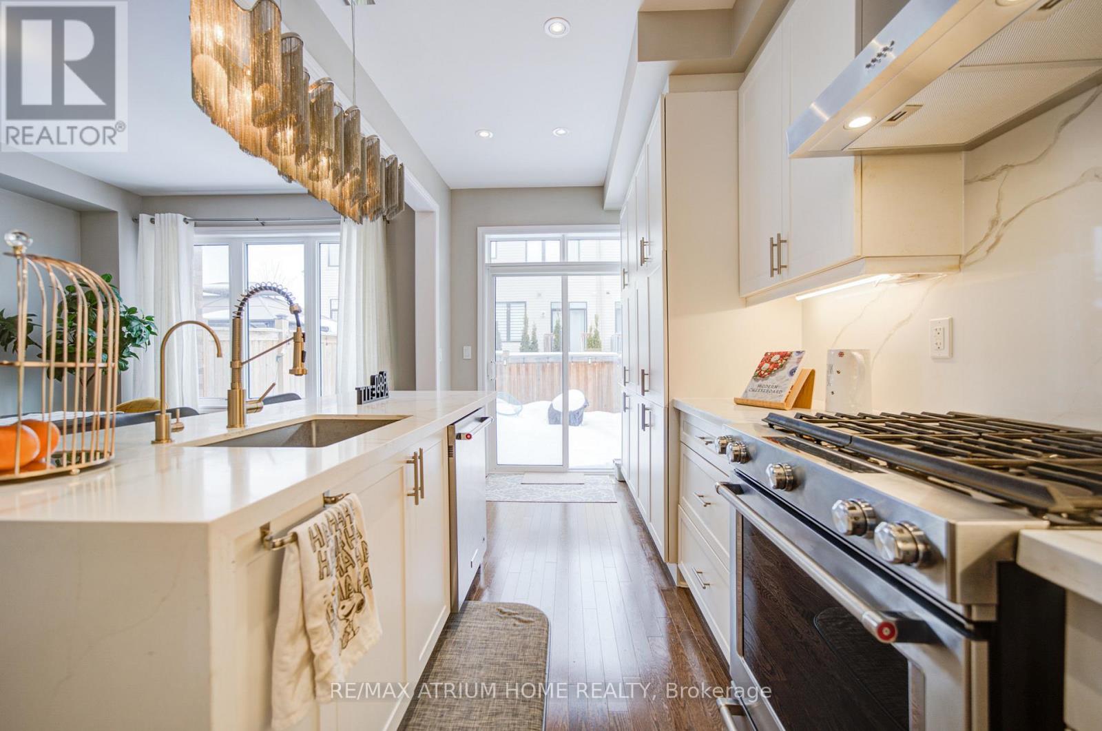 122 Chessington Avenue, East Gwillimbury, Ontario  L9N 0R6 - Photo 17 - N12804562