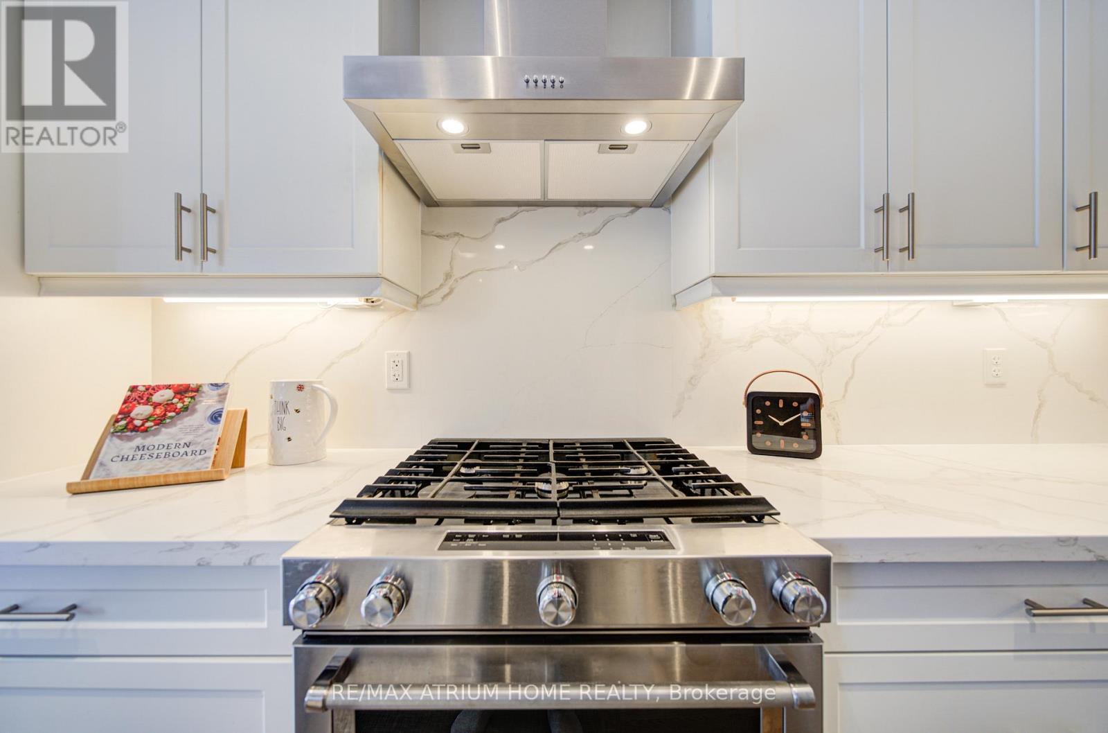 122 Chessington Avenue, East Gwillimbury, Ontario  L9N 0R6 - Photo 18 - N12804562