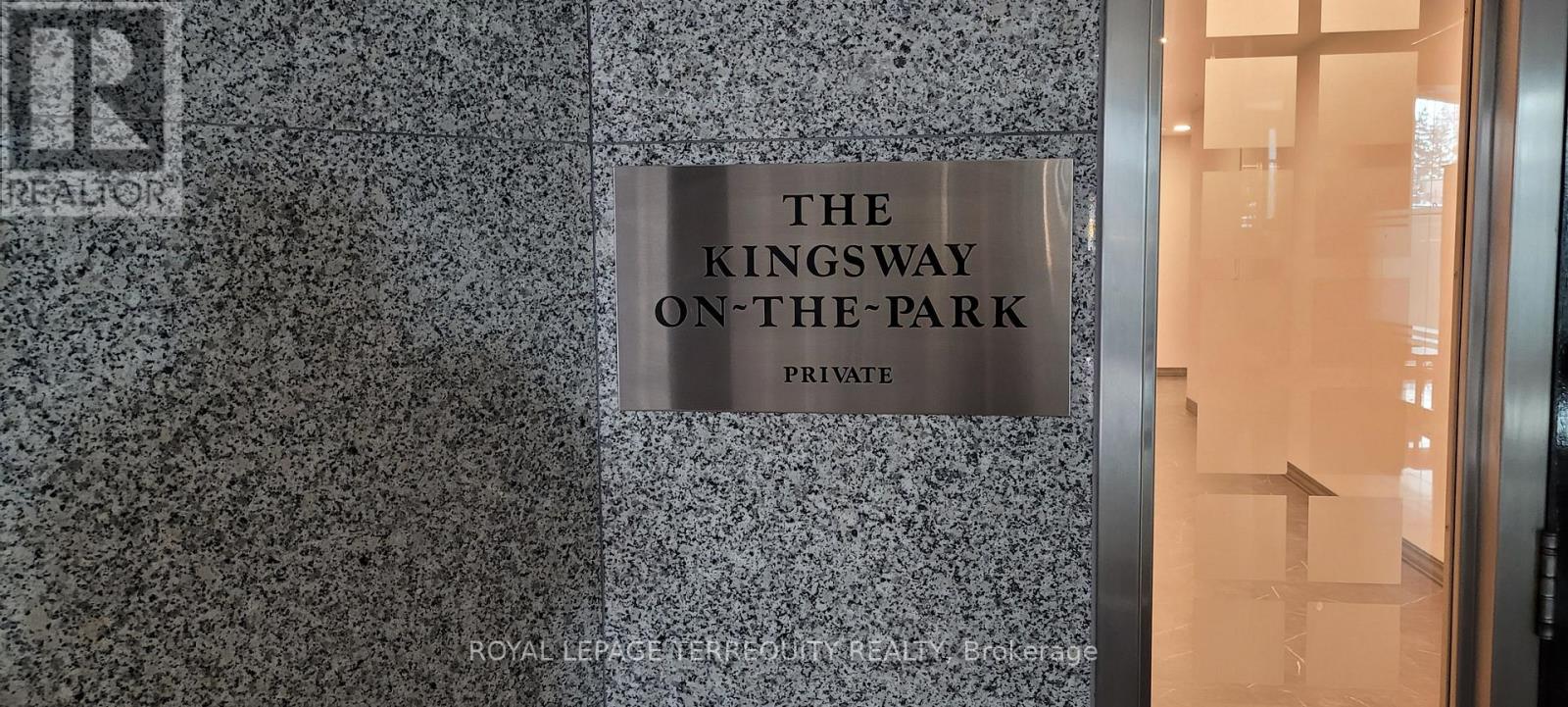 910 - 1 Aberfoyle Crescent, Toronto, Ontario  M8X 2X8 - Photo 2 - W12804554