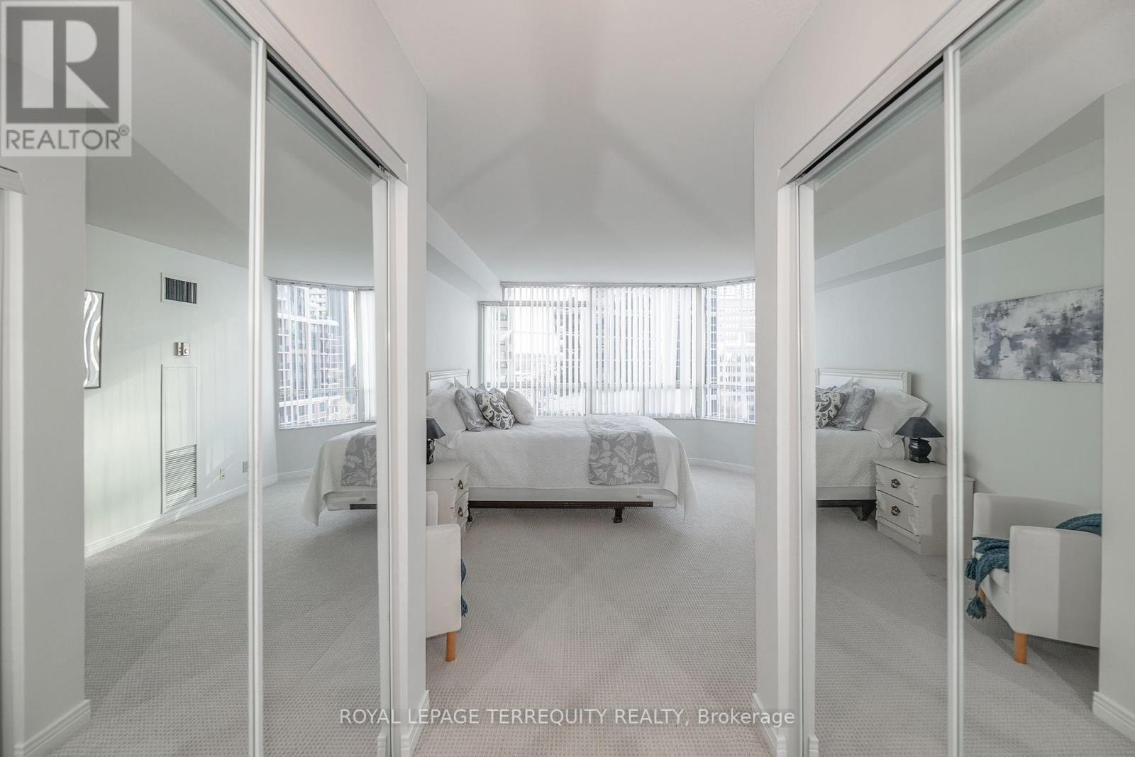 910 - 1 Aberfoyle Crescent, Toronto, Ontario  M8X 2X8 - Photo 29 - W12804554