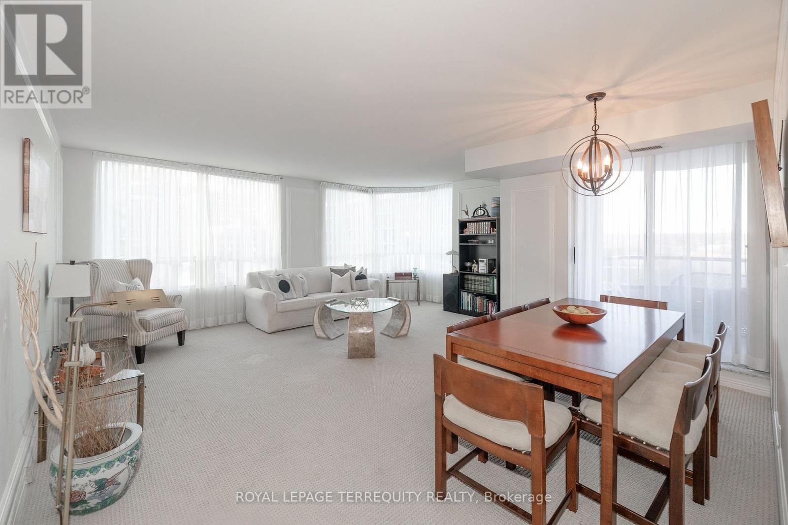 910 - 1 Aberfoyle Crescent, Toronto, Ontario  M8X 2X8 - Photo 6 - W12804554