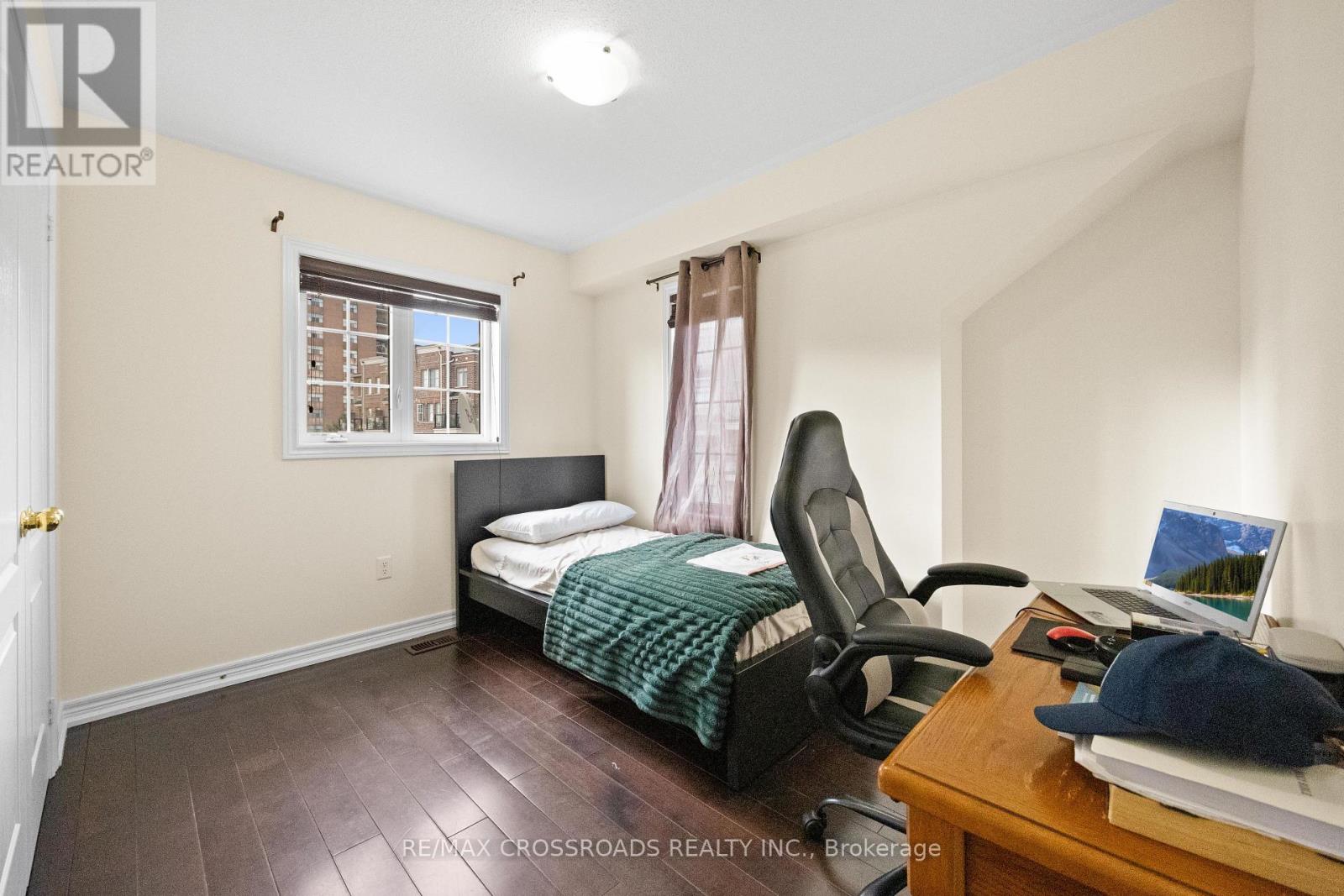 118 Mary Chapman Boulevard, Toronto, Ontario  M9M 0B3 - Photo 17 - W12804558