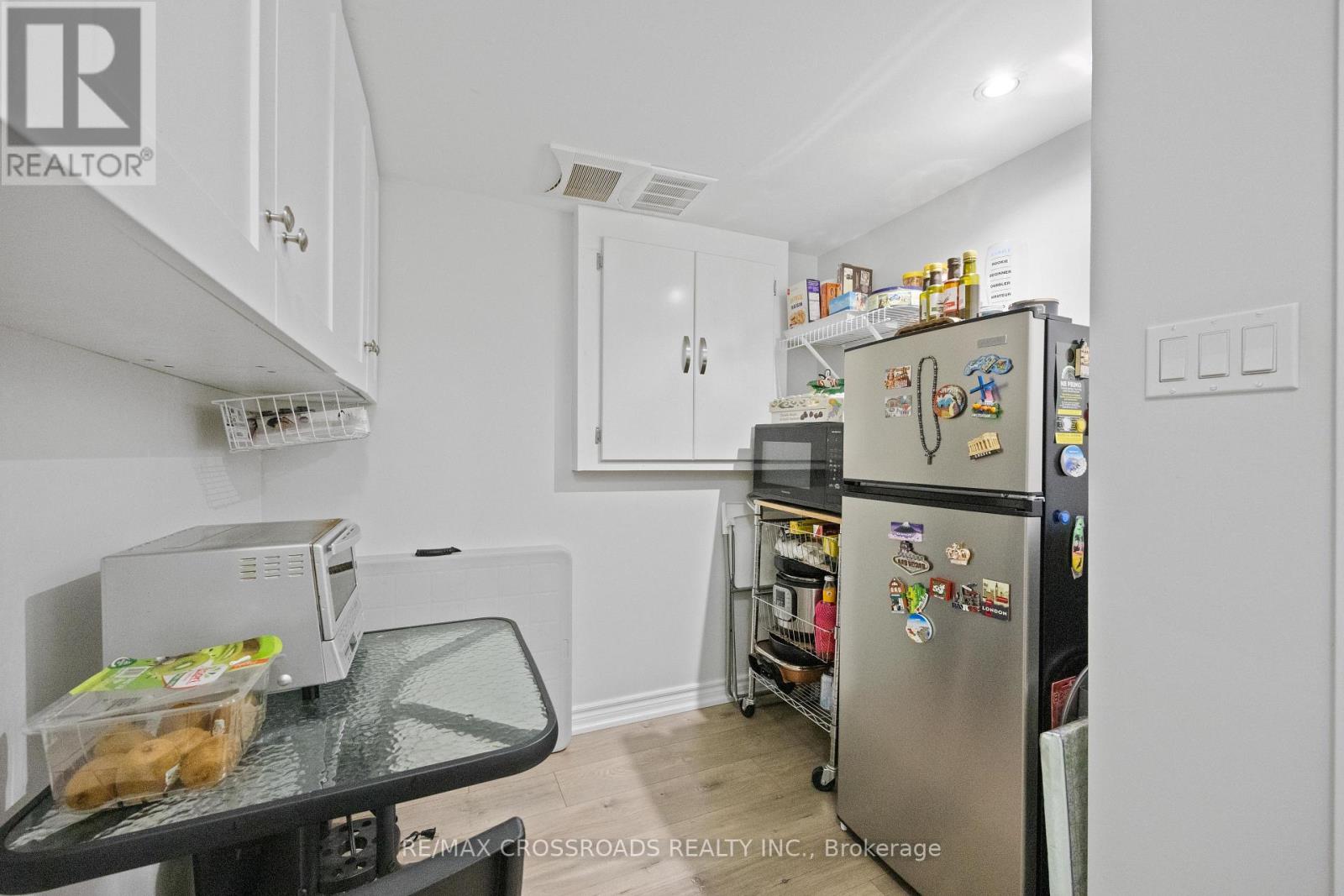 118 Mary Chapman Boulevard, Toronto, Ontario  M9M 0B3 - Photo 27 - W12804558