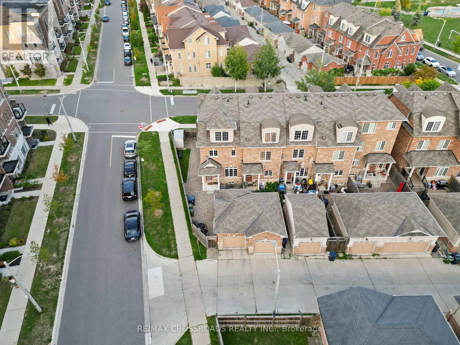 118 Mary Chapman Boulevard, Toronto, Ontario  M9M 0B3 - Photo 36 - W12804558