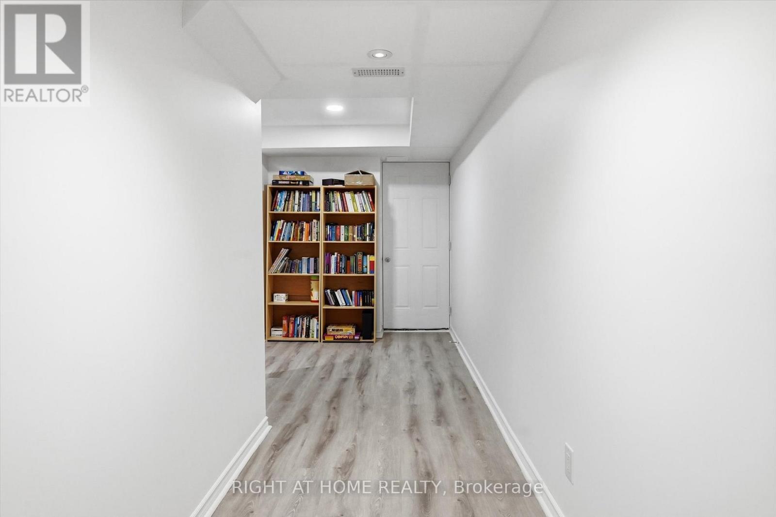 456 Valridge Drive, Hamilton, Ontario  L9G 0B2 - Photo 32 - X12804556