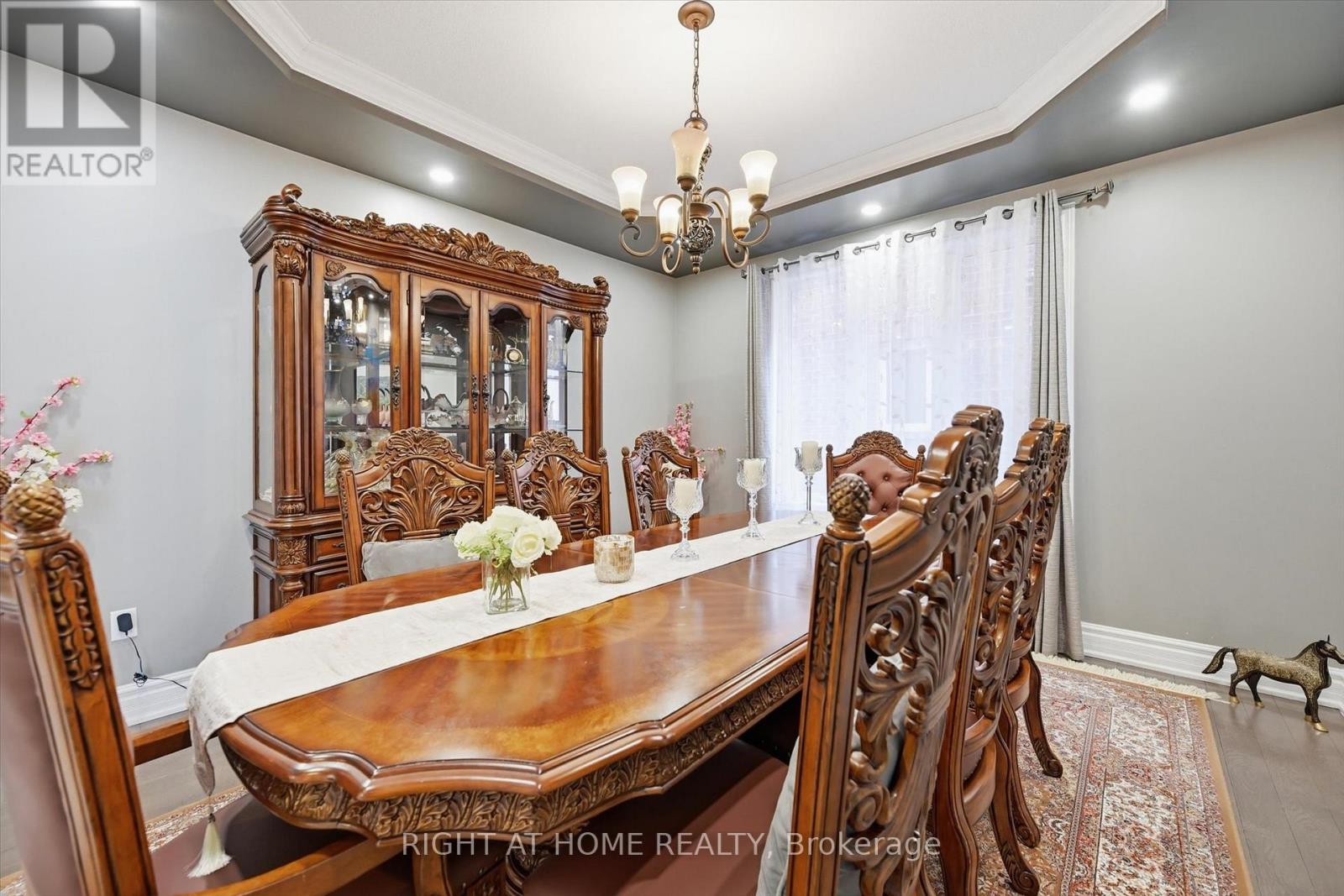 456 Valridge Drive, Hamilton, Ontario  L9G 0B2 - Photo 8 - X12804556