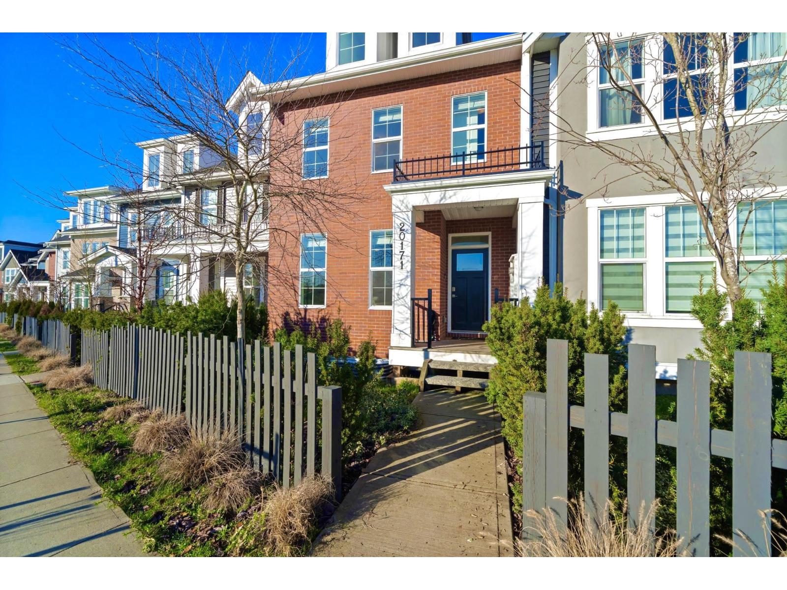 20171 83 Avenue, Langley, British Columbia  V2Y 4L1 - Photo 5 - R3090853