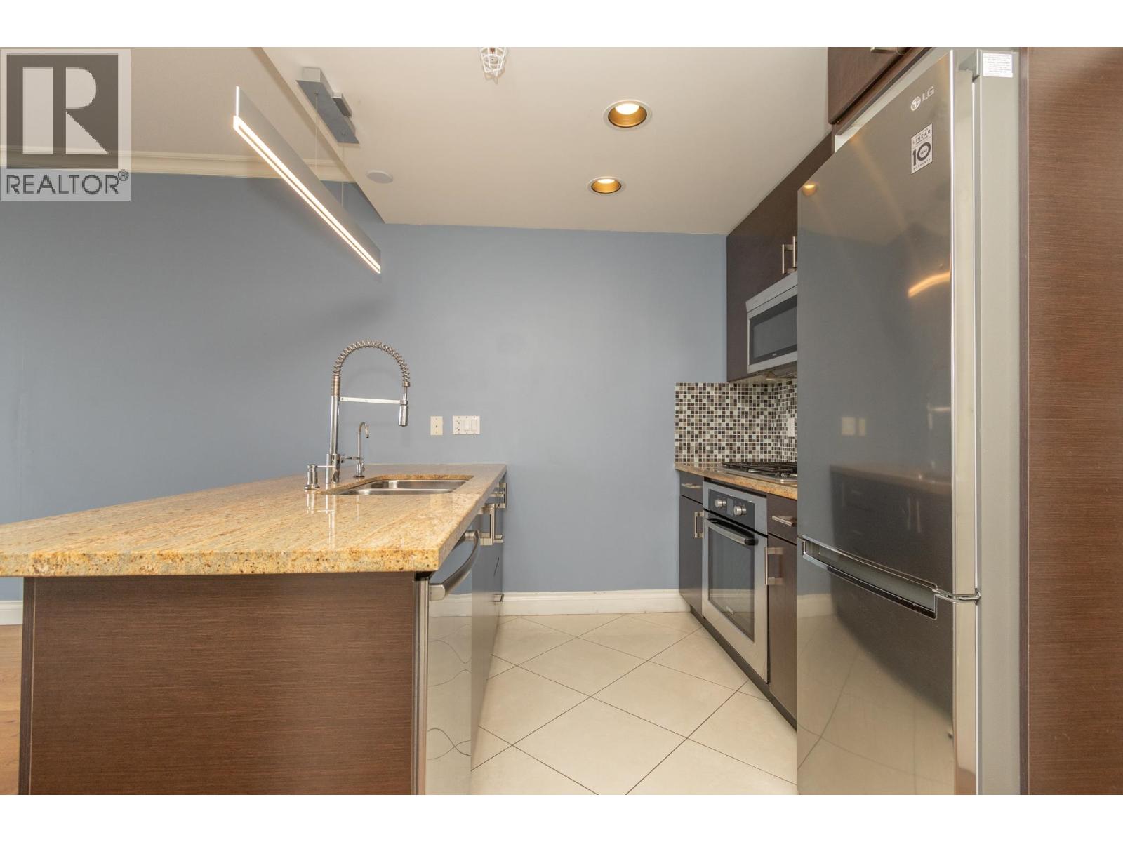 1003 172 Victory Ship Way, North Vancouver, British Columbia  V7L 0B5 - Photo 16 - R3090218