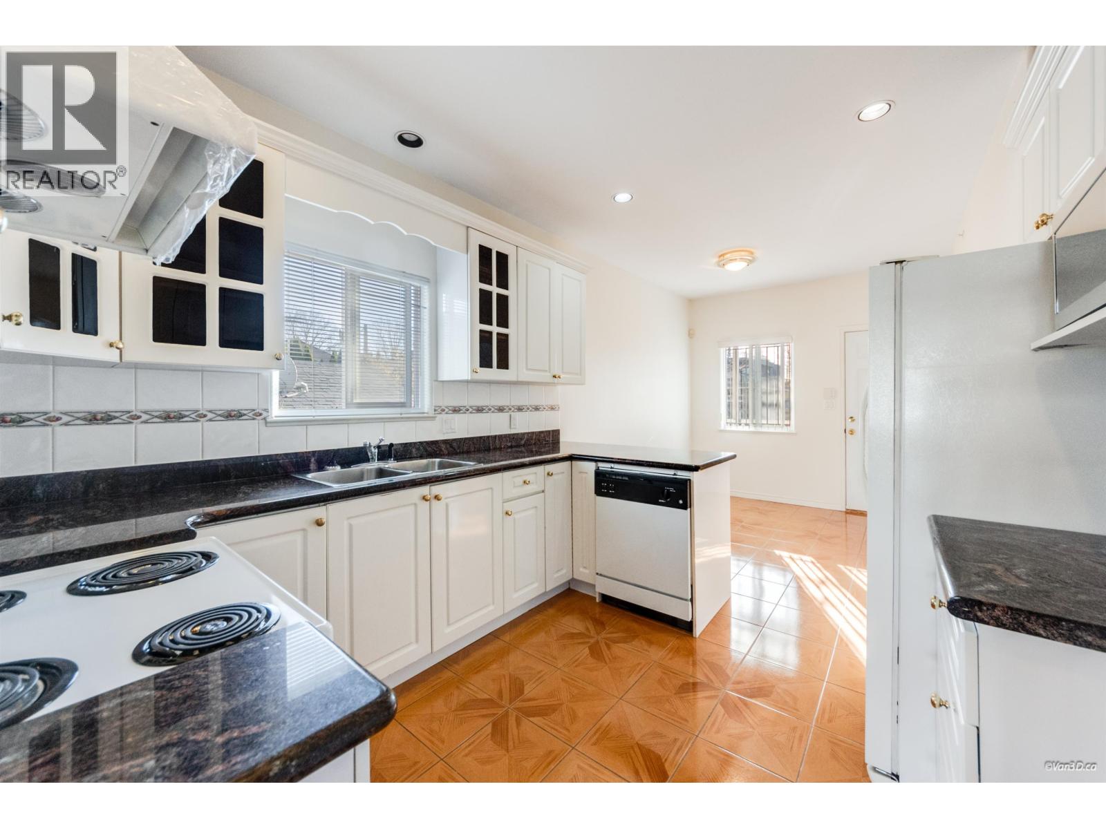 3056 Adanac Street, Vancouver, British Columbia  V5K 2N7 - Photo 19 - R3090436