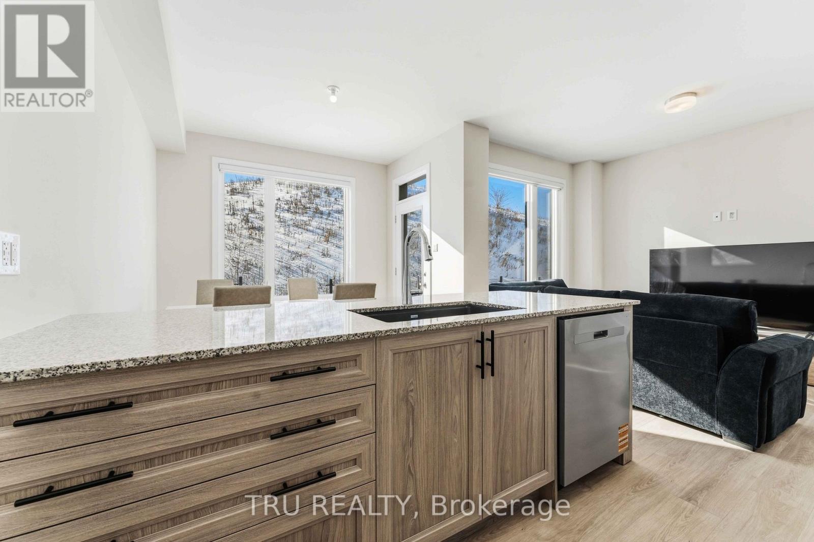 706 Expansion Road, Ottawa, Ontario  K2J 7G4 - Photo 17 - X12804602