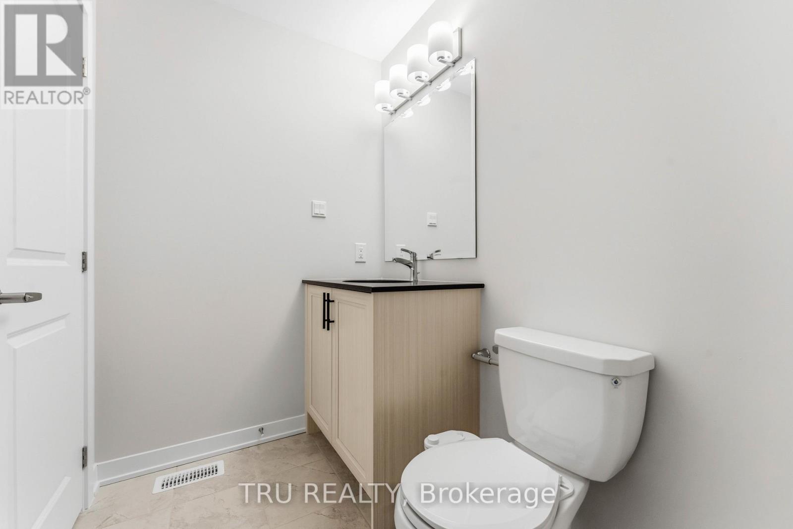 706 Expansion Road, Ottawa, Ontario  K2J 7G4 - Photo 38 - X12804602