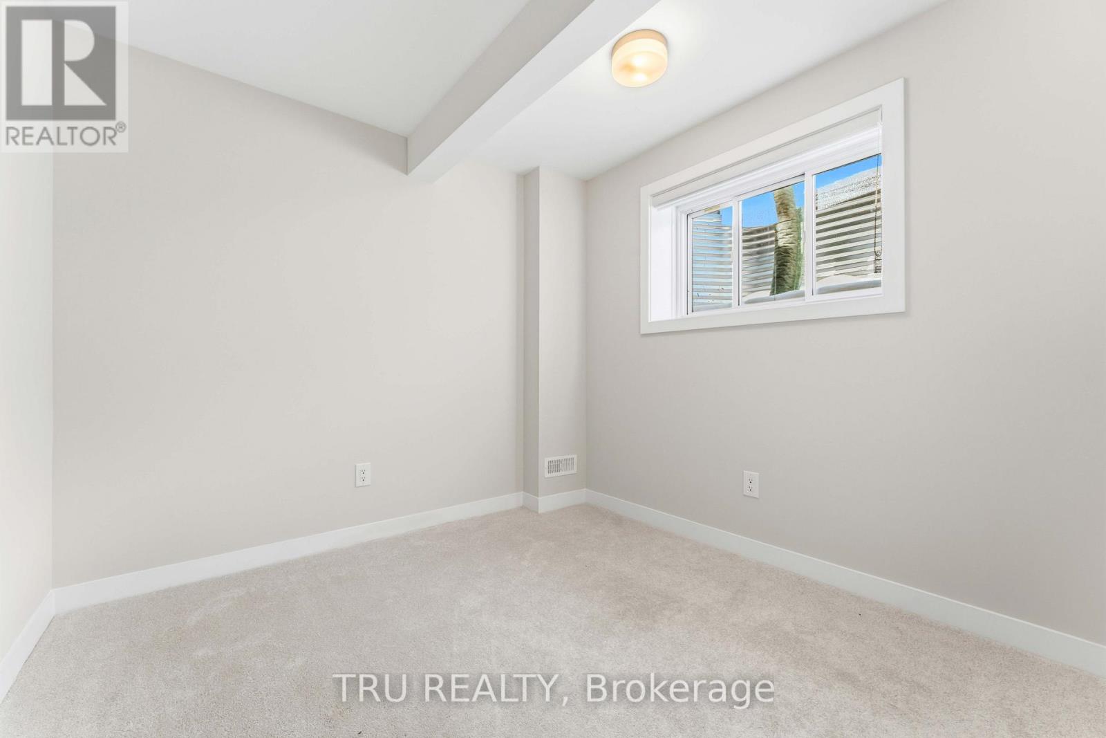 706 Expansion Road, Ottawa, Ontario  K2J 7G4 - Photo 43 - X12804602