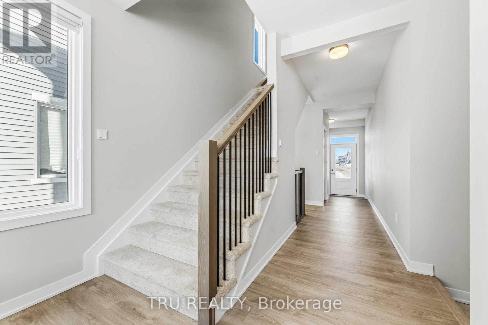 706 Expansion Road, Ottawa, Ontario  K2J 7G4 - Photo 8 - X12804602