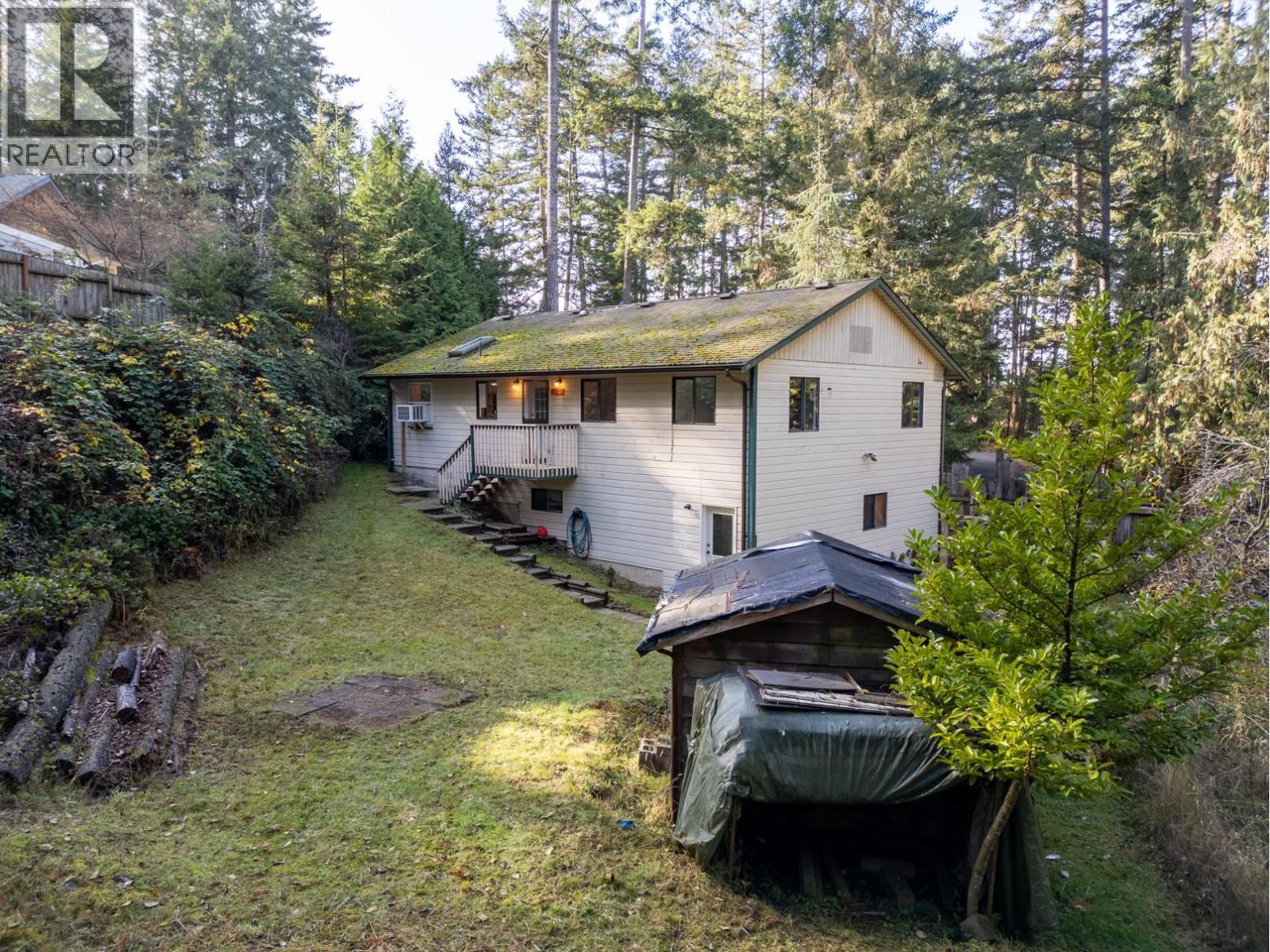 37150 Schooner Way, Pender Island, British Columbia  V0N 2M2 - Photo 34 - R3068457