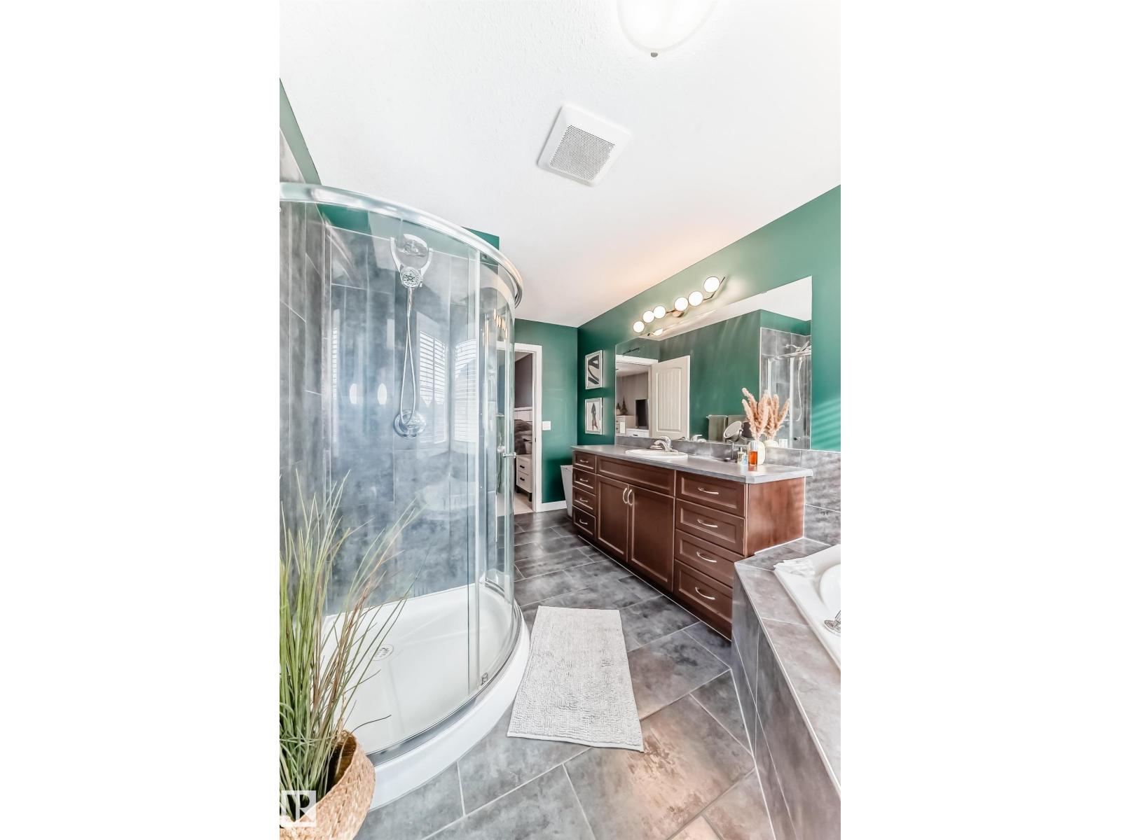 1170 Hays Dr Nw, Edmonton, Alberta  T6M 0M2 - Photo 30 - E4474251