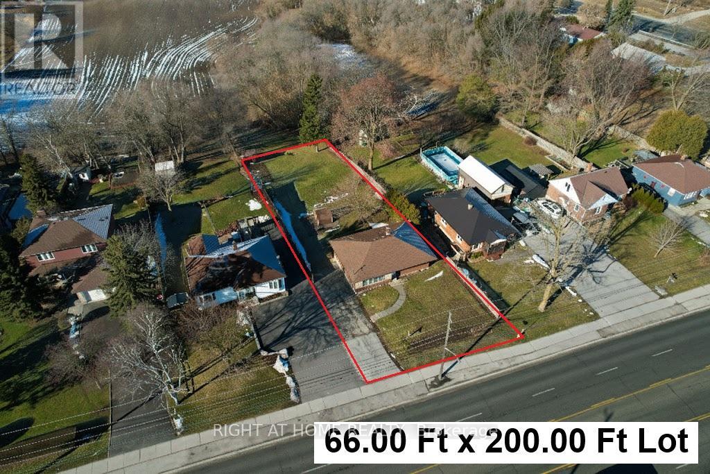 18200 LESLIE ST. STREET, East Gwillimbury, Ontario