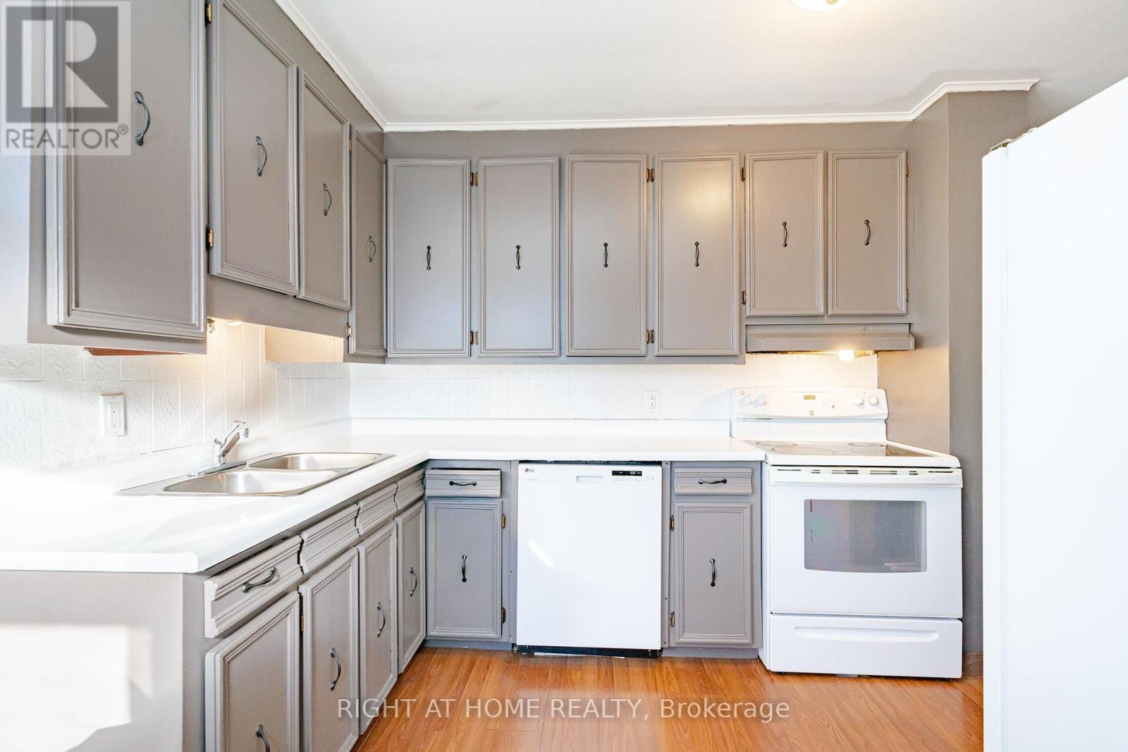 18200 Leslie St. Street, East Gwillimbury, Ontario  L9N 0M5 - Photo 15 - N12804616