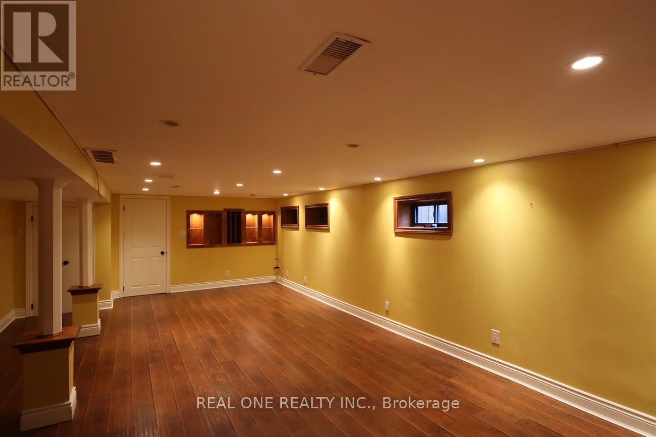 130 Mayfield Drive, Oakville, Ontario  L6H 1K7 - Photo 22 - W12804608