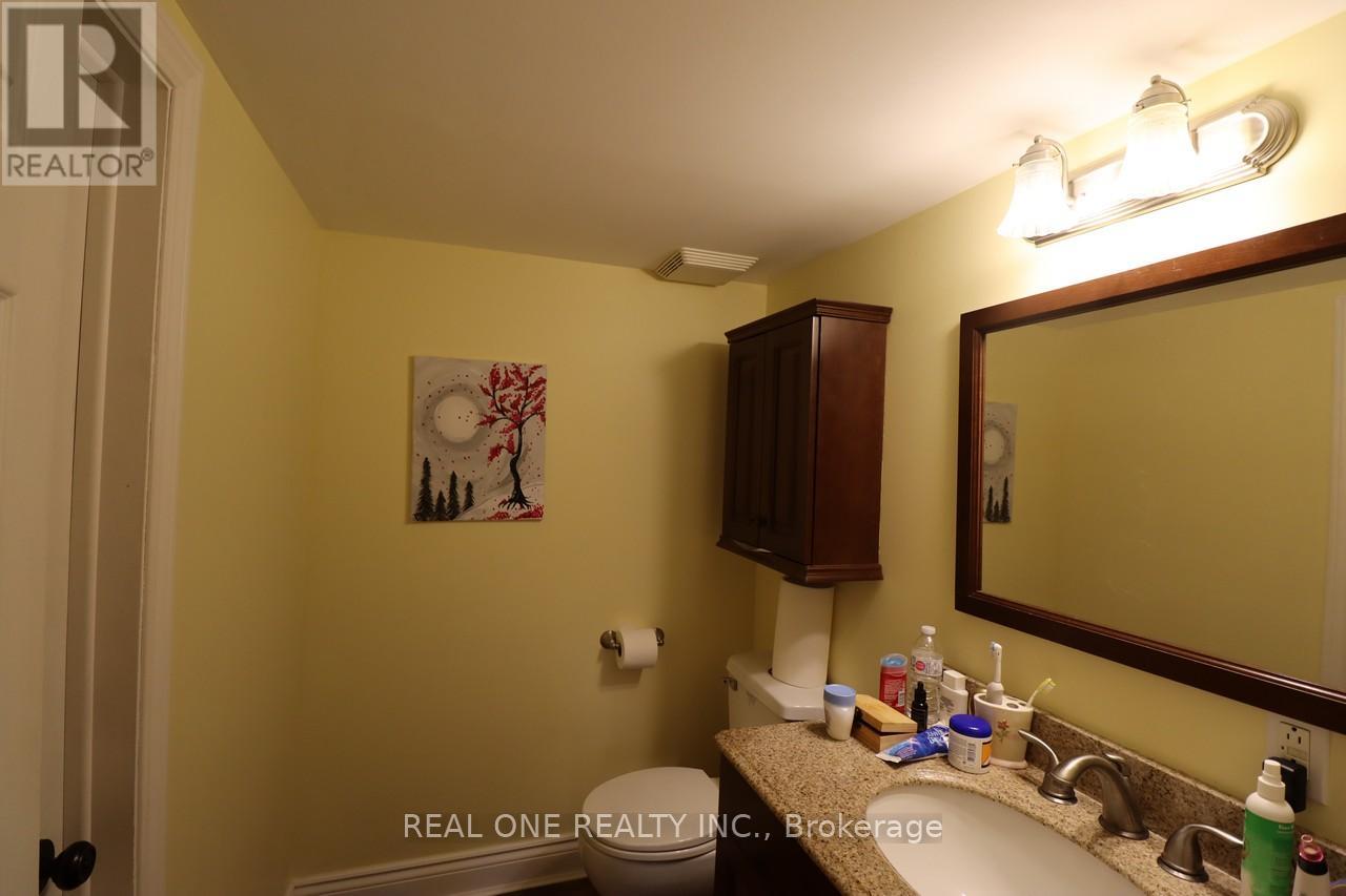 130 Mayfield Drive, Oakville, Ontario  L6H 1K7 - Photo 26 - W12804608