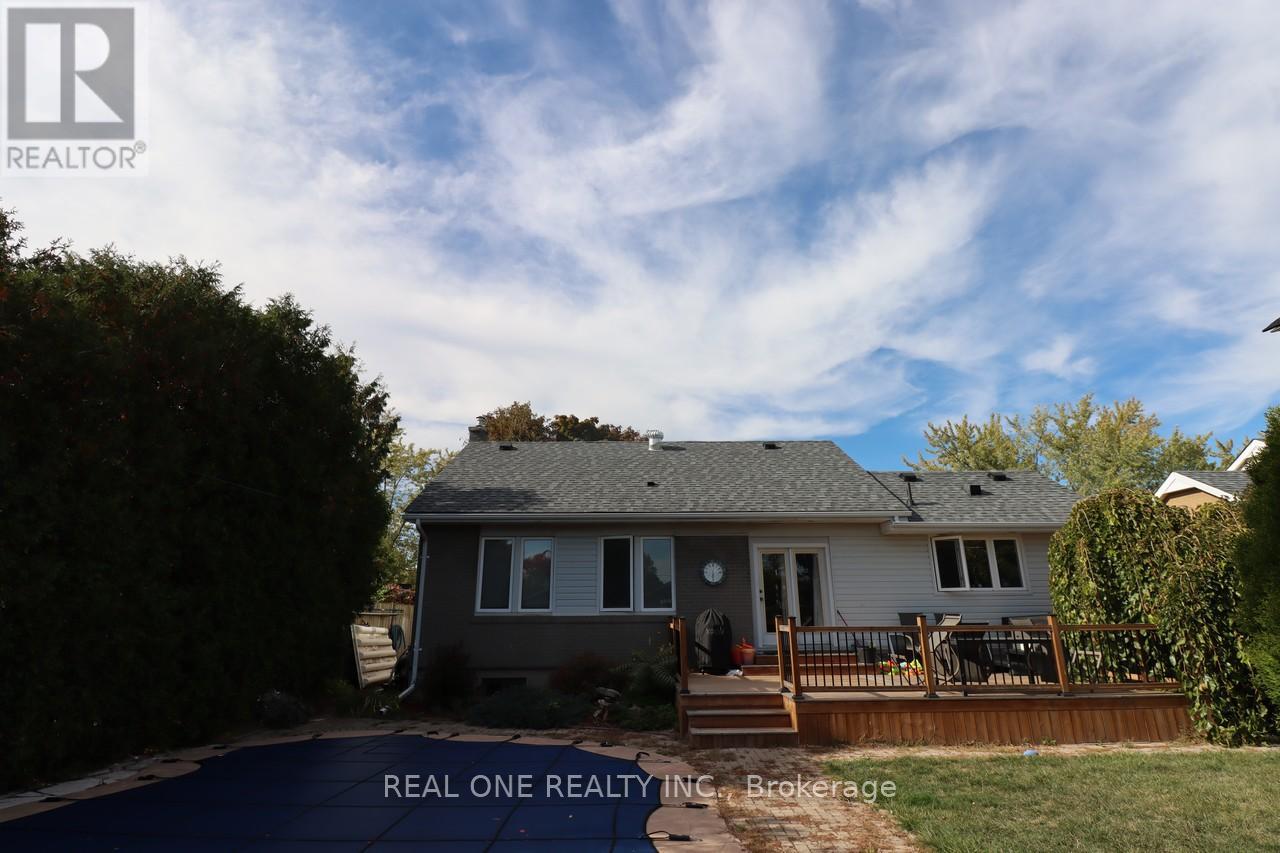 130 Mayfield Drive, Oakville, Ontario  L6H 1K7 - Photo 32 - W12804608