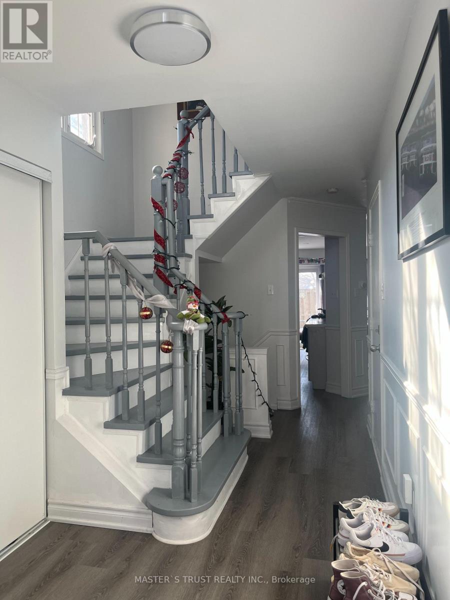 18 - 4605 Donegal Drive, Mississauga, Ontario  L5M 4X7 - Photo 2 - W12804610