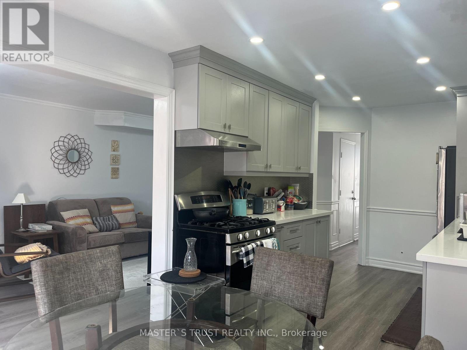 18 - 4605 Donegal Drive, Mississauga, Ontario  L5M 4X7 - Photo 8 - W12804610