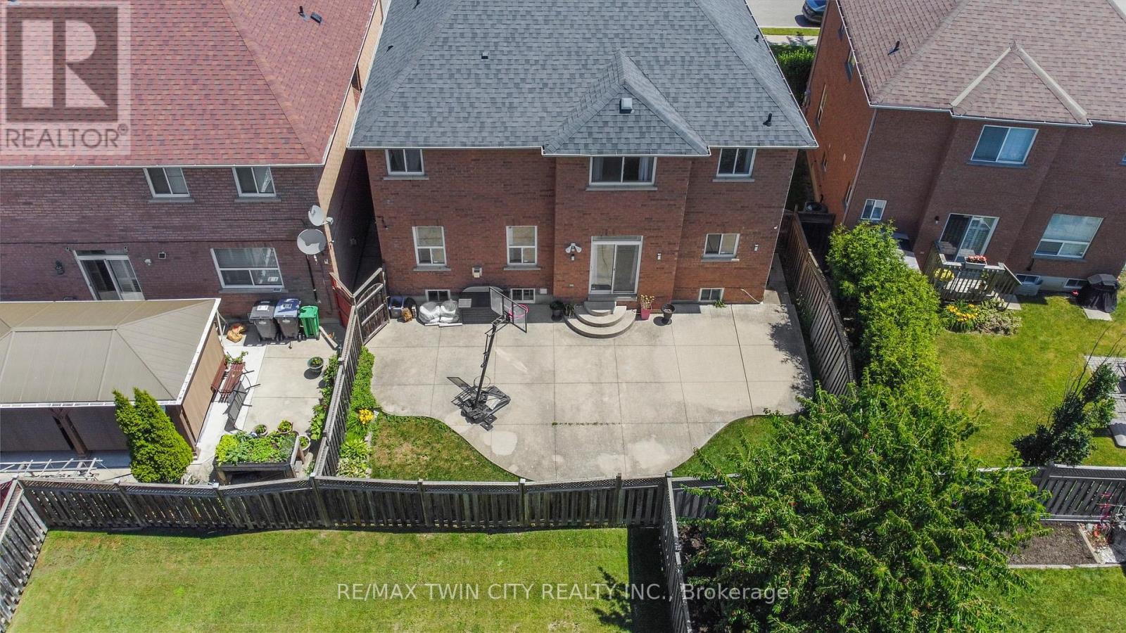 6 Canarygrass Drive, Brampton, Ontario  L6R 3C4 - Photo 42 - W12804614