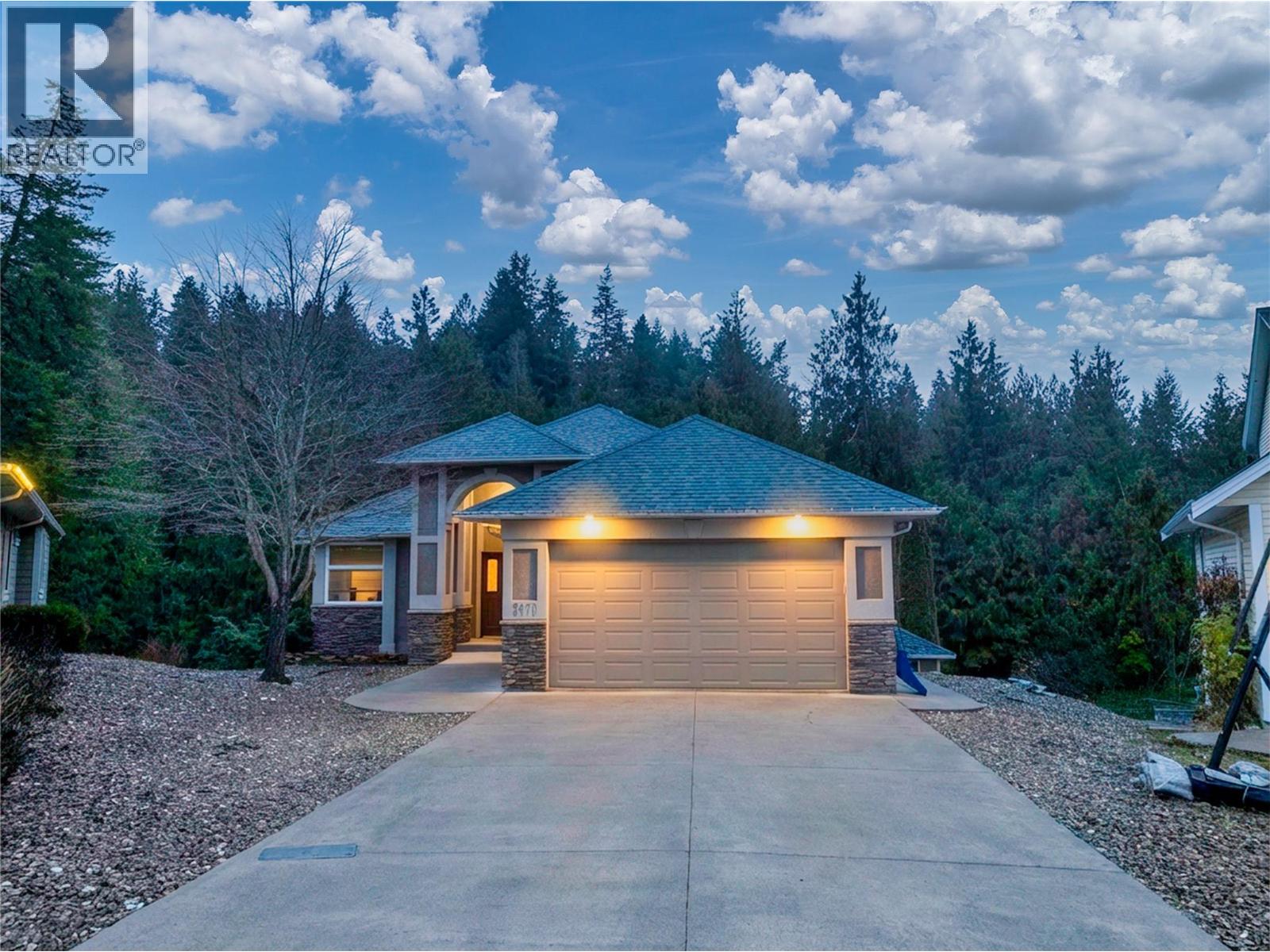 2470 24 Avenue NE, Salmon Arm, British Columbia