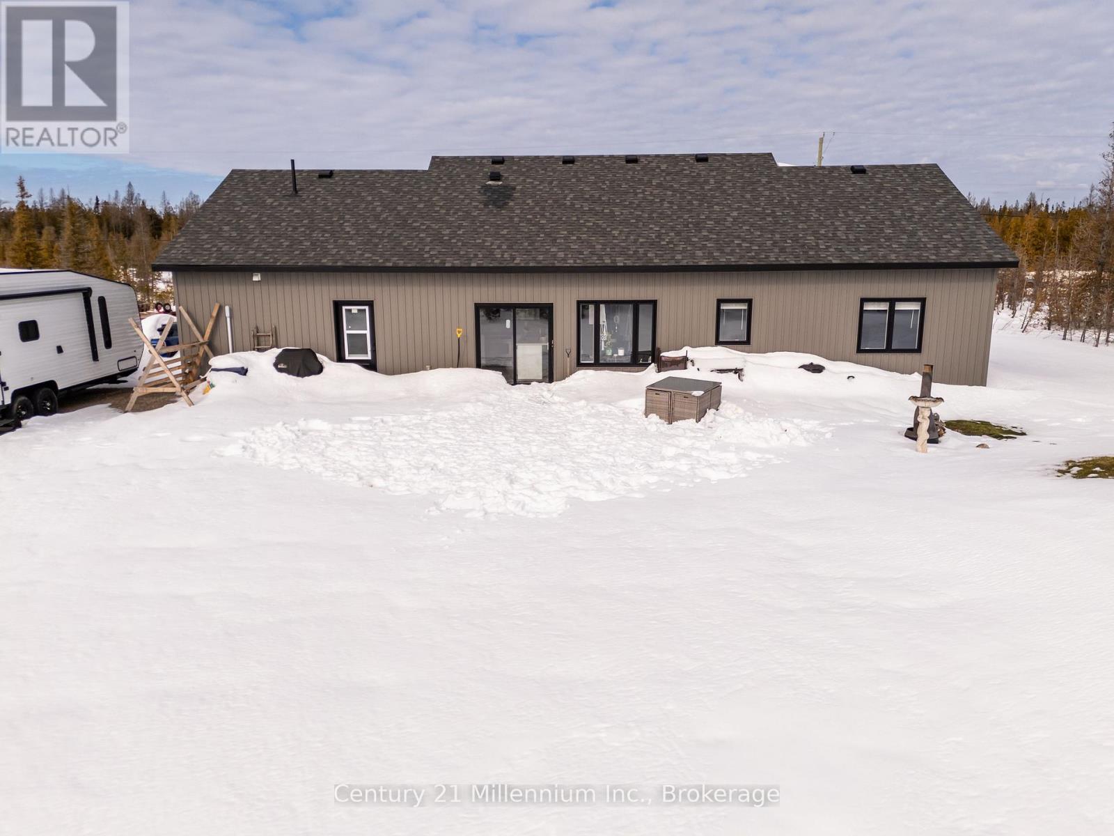 621 Lindsay  30 Road, Northern Bruce Peninsula, Ontario  N0H 1Z0 - Photo 3 - X12518386