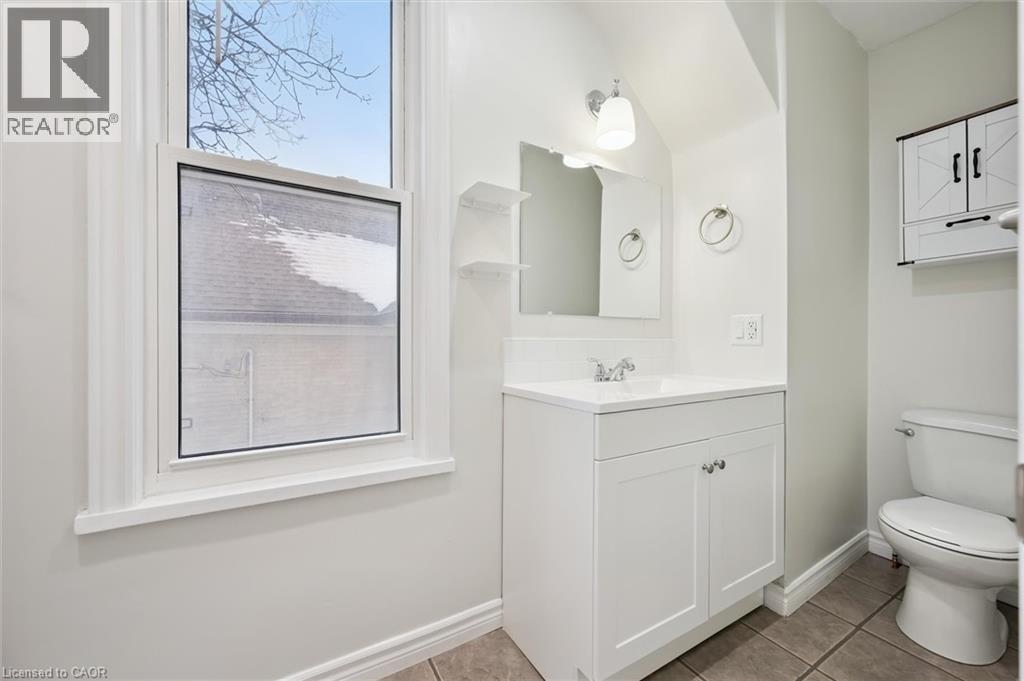 160 Ahrens Street W, Kitchener, Ontario  N2H 4C9 - Photo 15 - 40806283