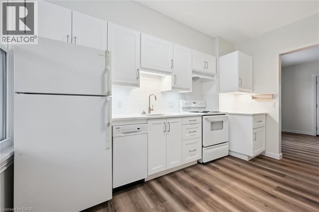 160 Ahrens Street W, Kitchener, Ontario  N2H 4C9 - Photo 6 - 40806283