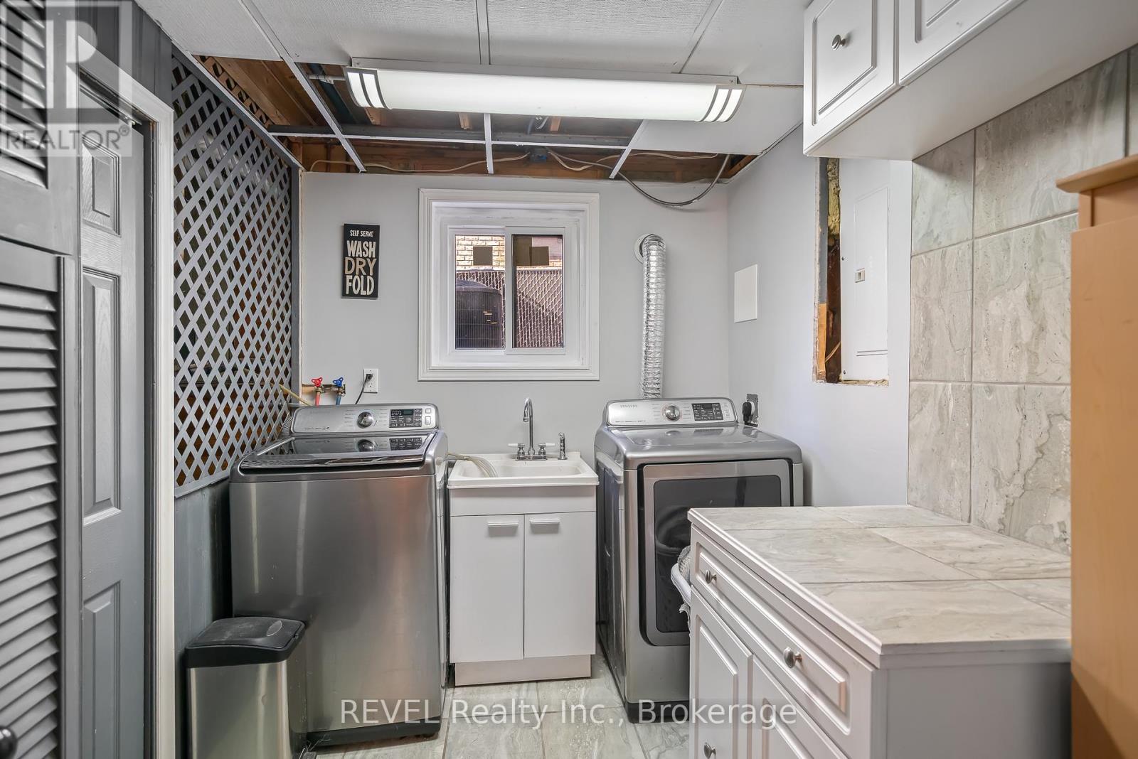 12 Silverdale Drive, St. Catharines, Ontario  L2M 3N1 - Photo 26 - X12439514