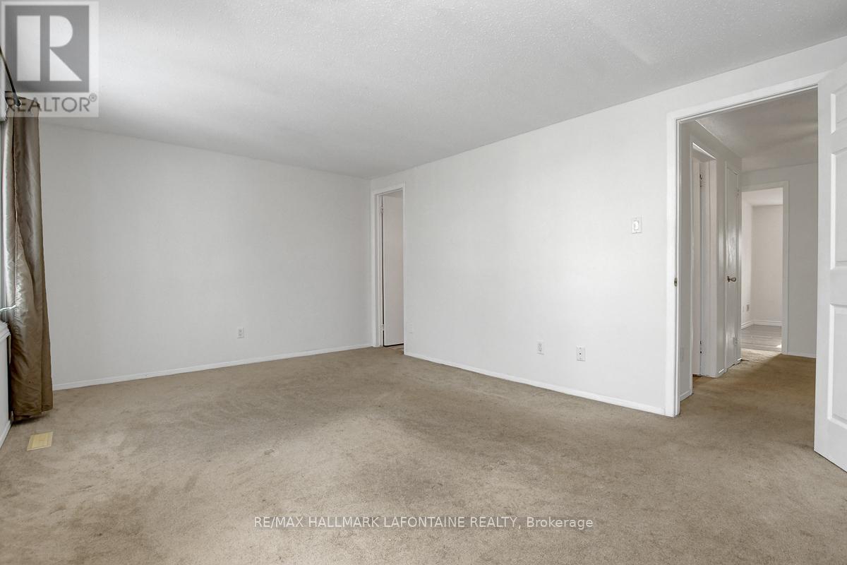 6128 Vineyard Drive, Ottawa, Ontario  K1C 2N6 - Photo 28 - X12804626