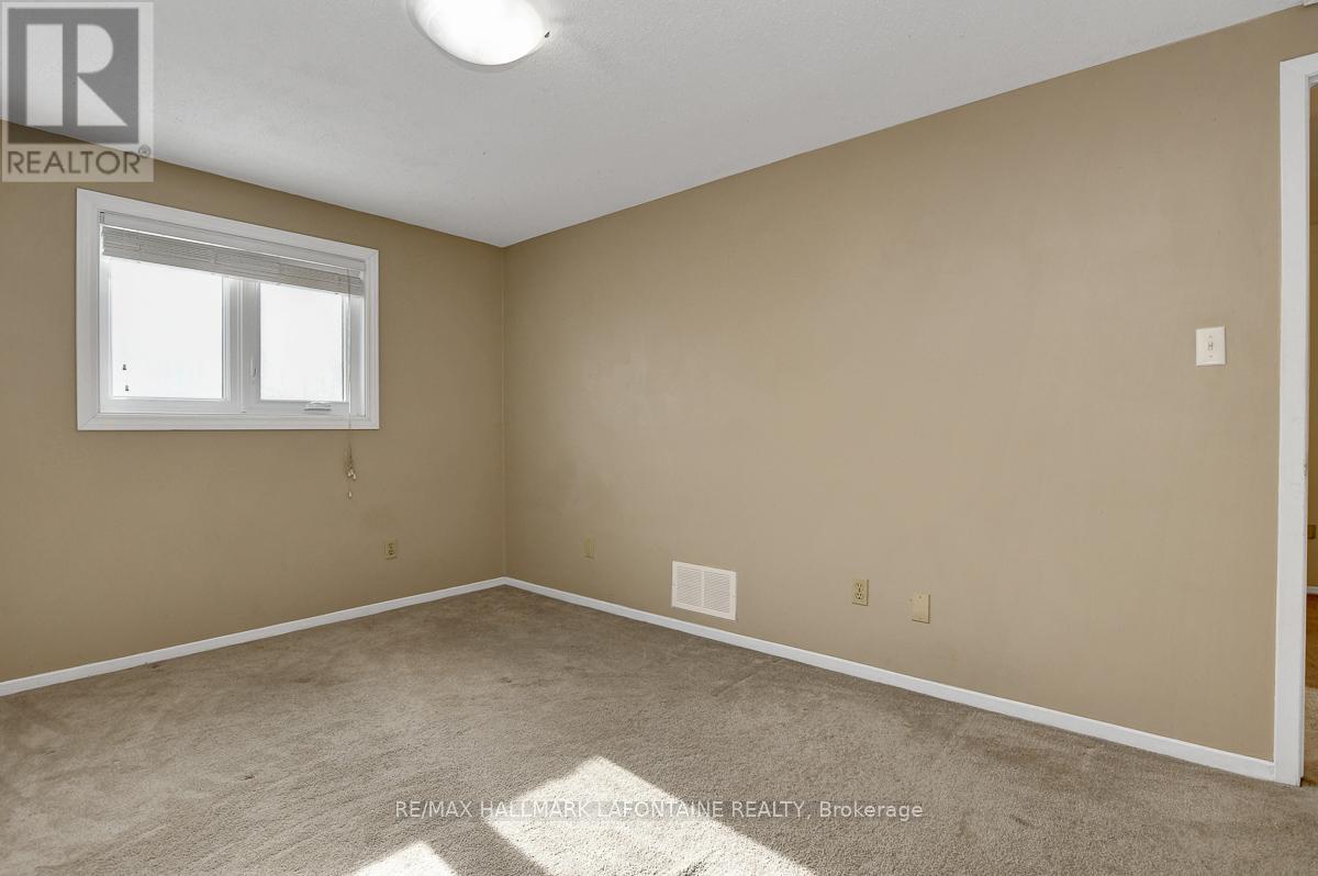 6128 Vineyard Drive, Ottawa, Ontario  K1C 2N6 - Photo 31 - X12804626