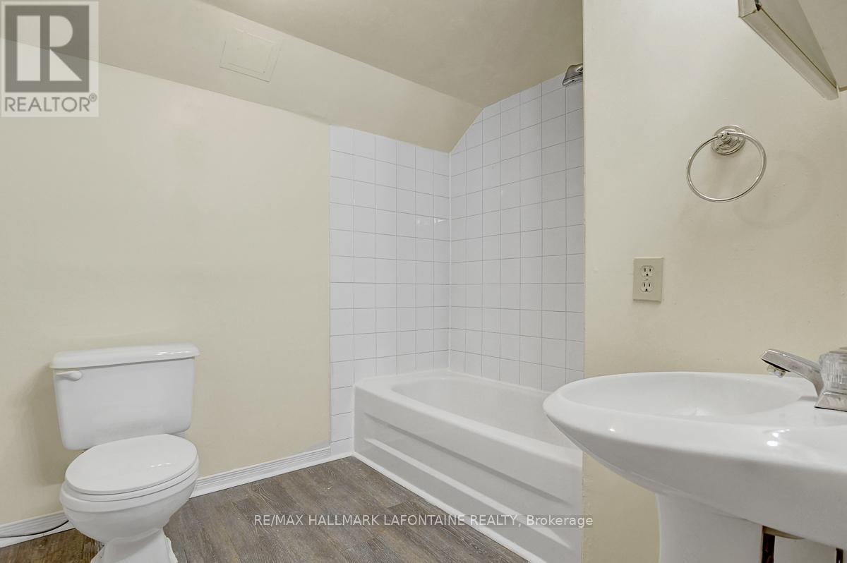 6128 Vineyard Drive, Ottawa, Ontario  K1C 2N6 - Photo 45 - X12804626