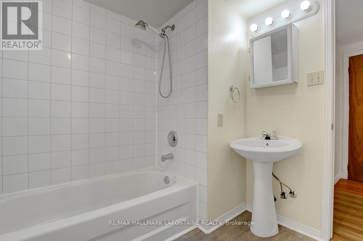 6128 Vineyard Drive, Ottawa, Ontario  K1C 2N6 - Photo 46 - X12804626