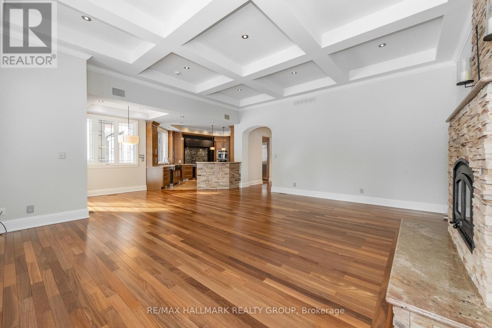 5800 Queenscourt Crescent, Ottawa, Ontario  K4M 1K3 - Photo 13 - X12804682