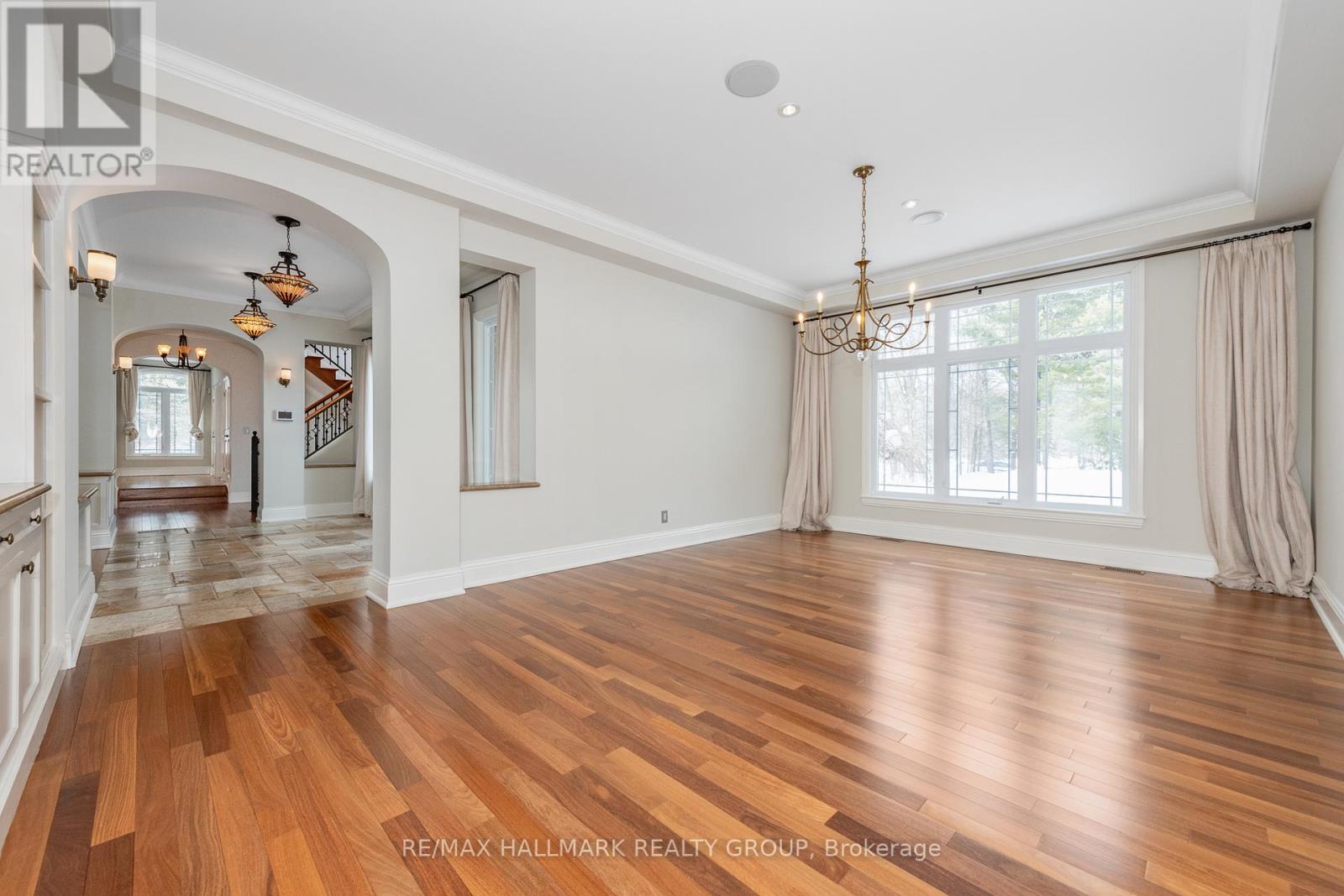 5800 Queenscourt Crescent, Ottawa, Ontario  K4M 1K3 - Photo 6 - X12804682