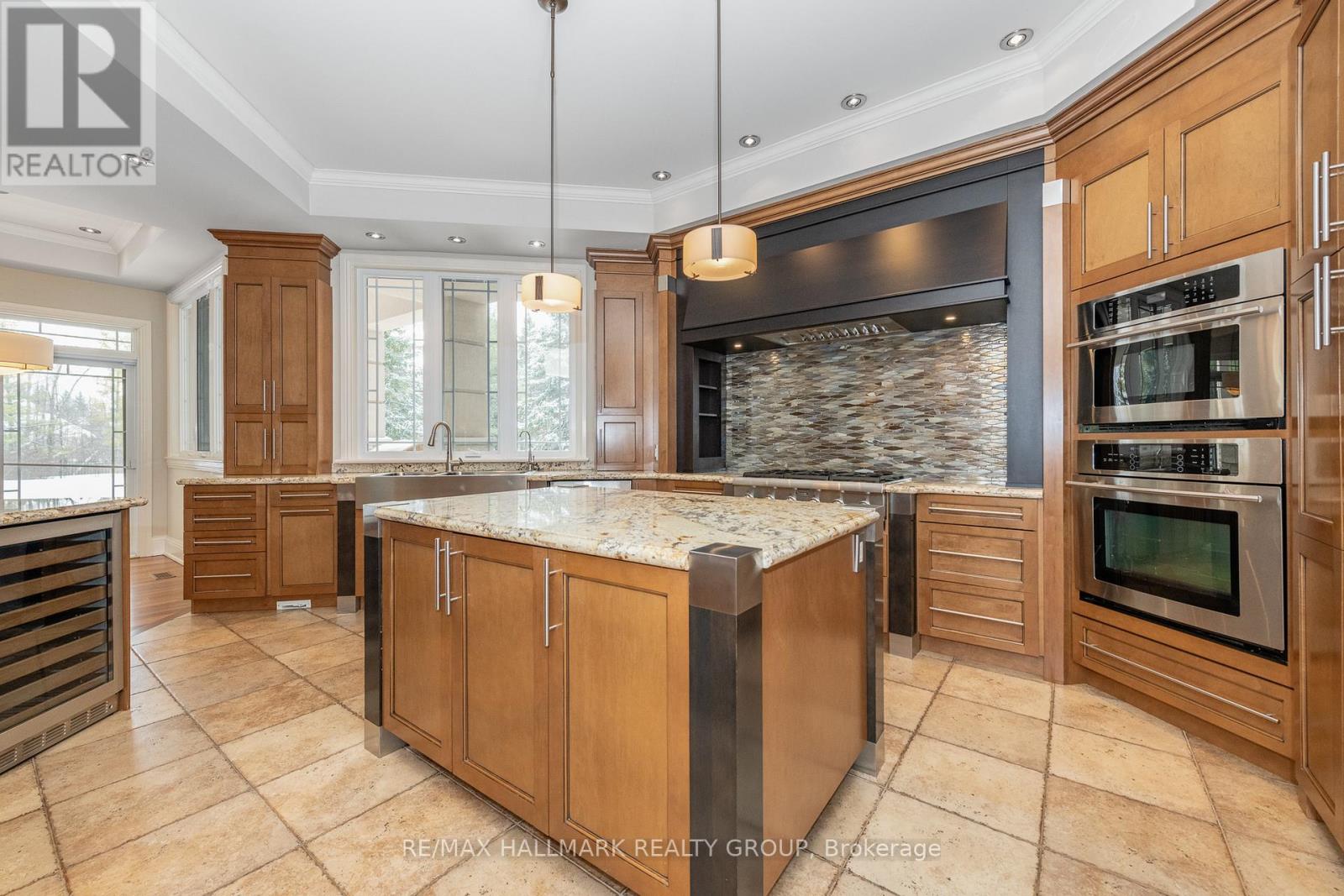 5800 Queenscourt Crescent, Ottawa, Ontario  K4M 1K3 - Photo 8 - X12804682