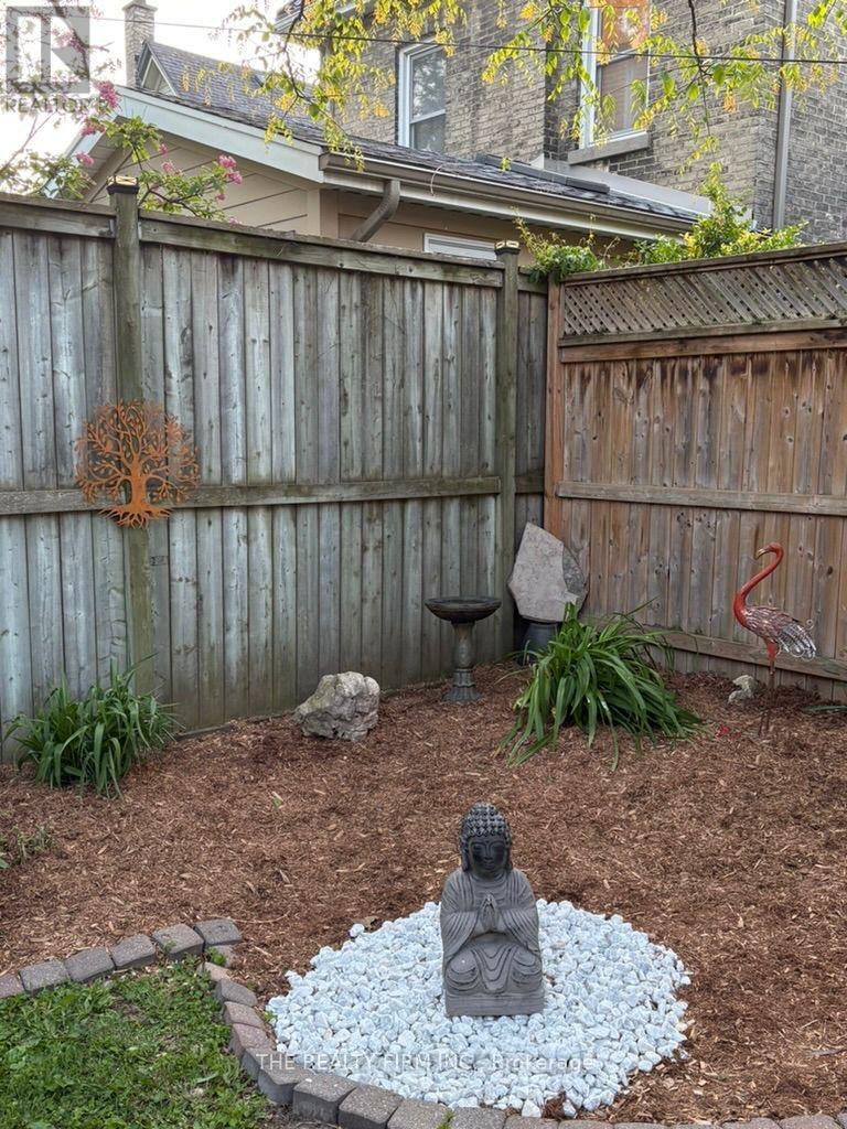 7 Edward Street, London South, Ontario  N6C 3G9 - Photo 35 - X12802240
