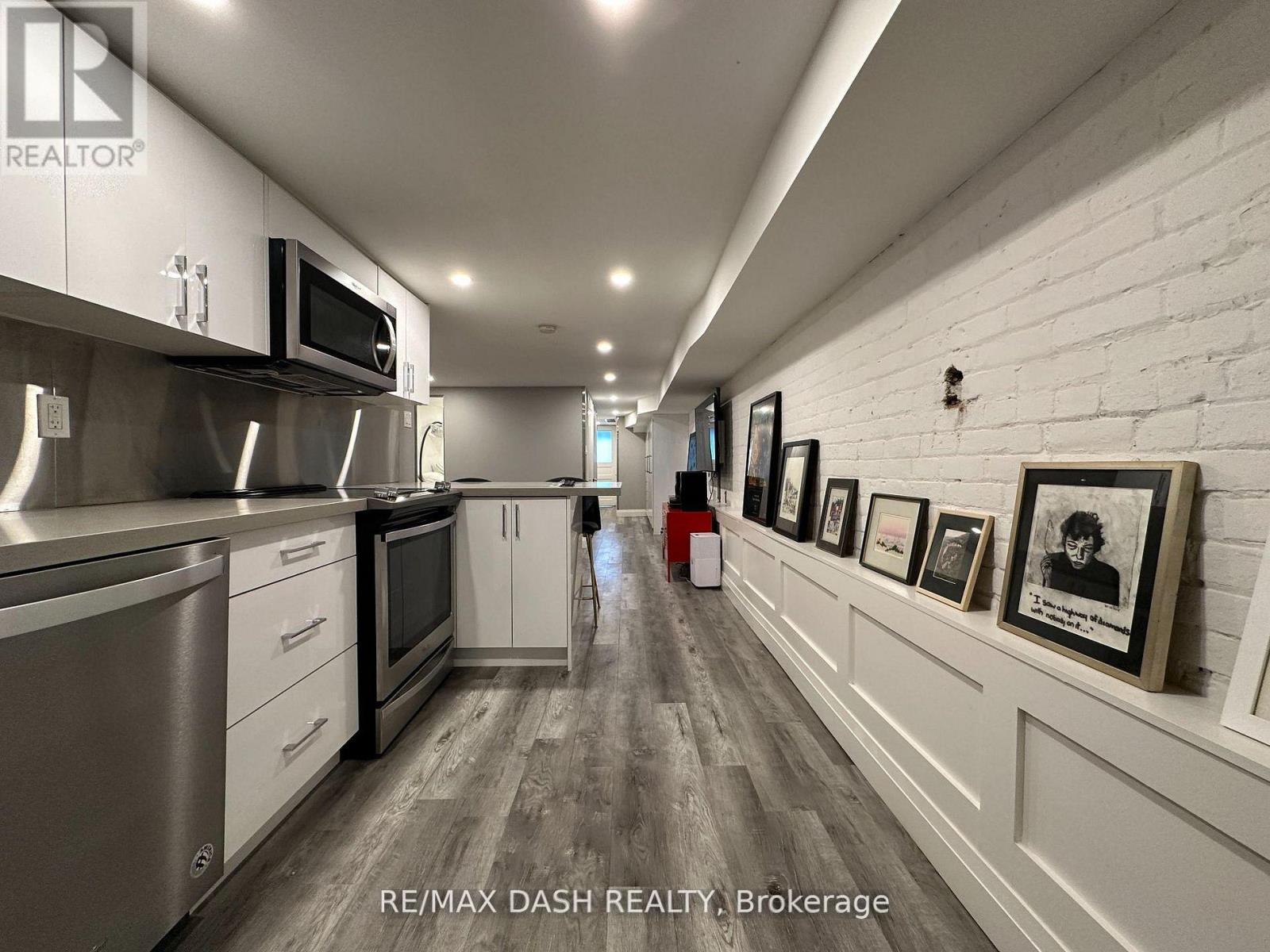 Bsmt - 725 Palmerston Avenue W, Toronto, Ontario  M6G 2P6 - Photo 16 - C12804660